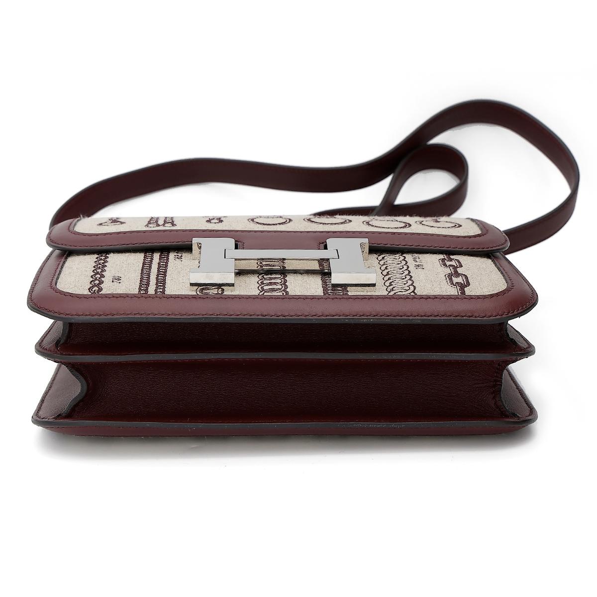 Very Good ( Rank A) HERMÈS Limited Edition Constance 24 Bordeaux (57) Swift Canvas Palladium hardware C (2018) - 7