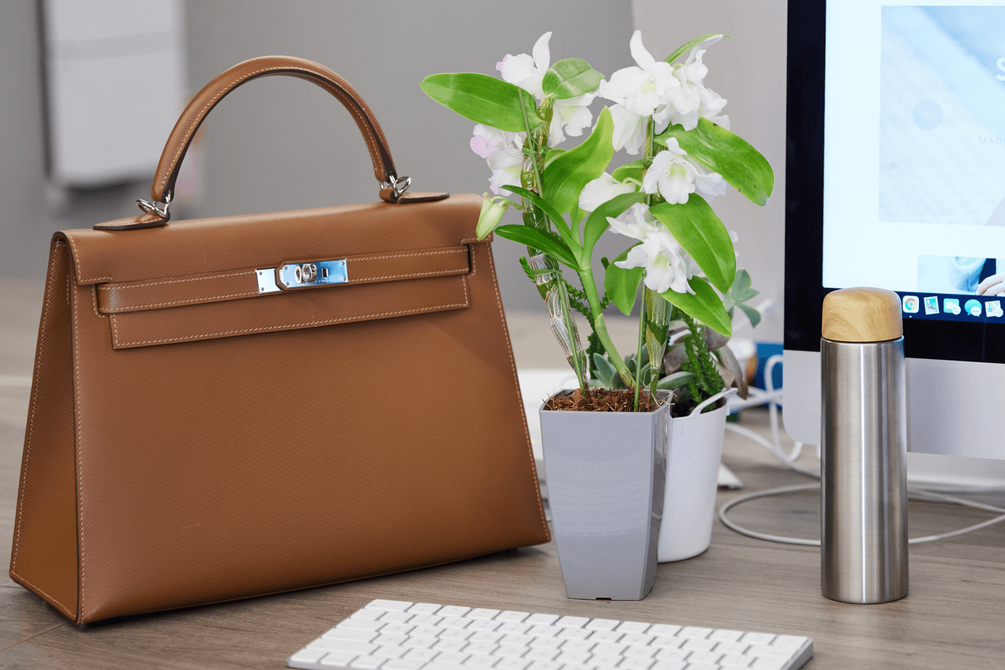 Hermès for the Office