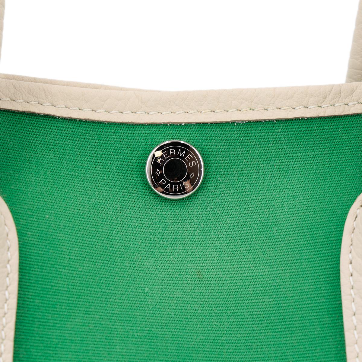 HERMÈS Garden Party 30 handbag in Bamboo and Craie Canvas and Negonda leather with Palladium hardware - 13