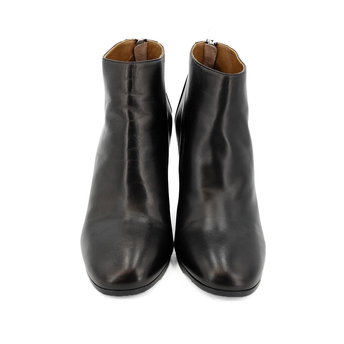 HERMÈS Boots in Black - 2