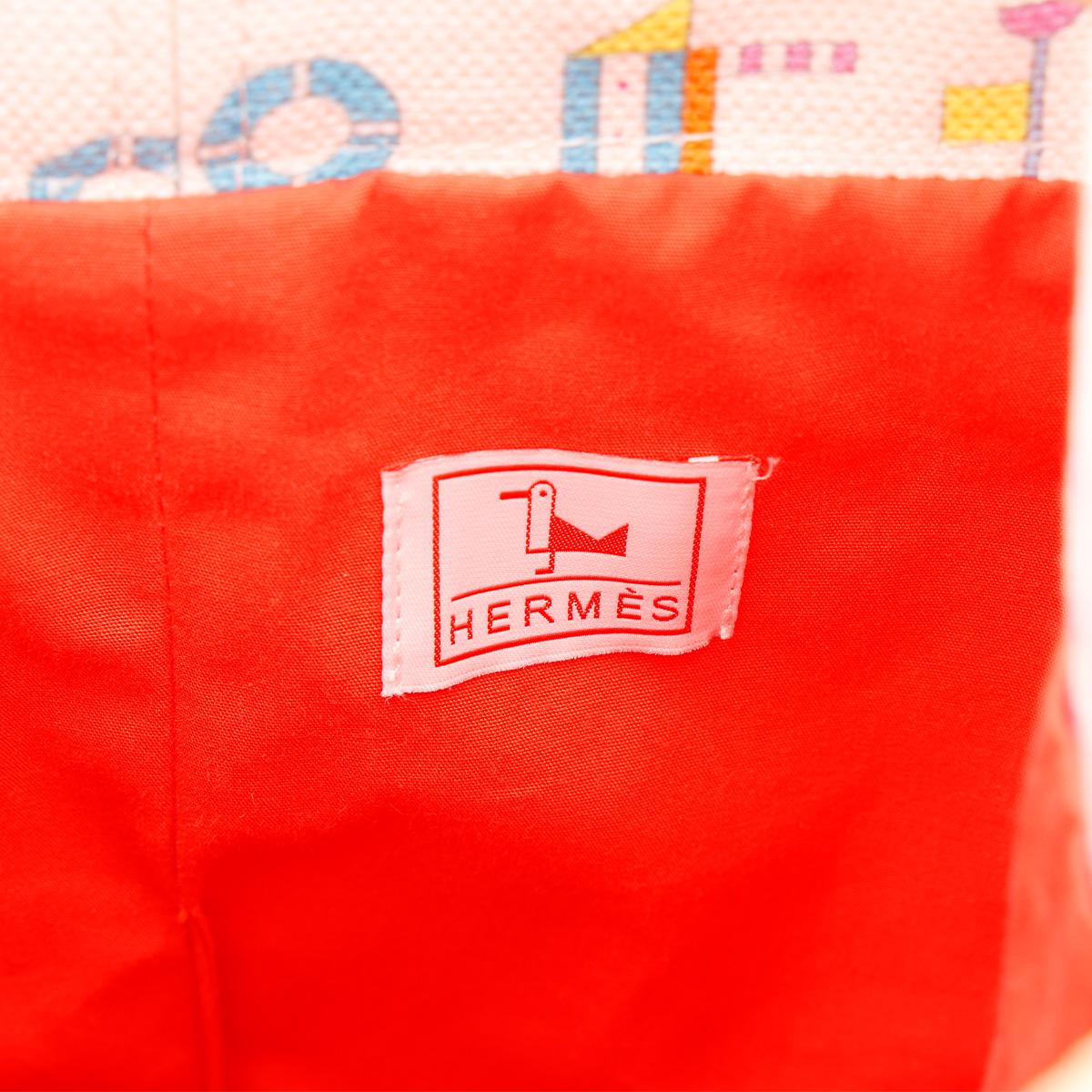HERMÈS Petit Chalutier duffle bag in Red Canvas - 14