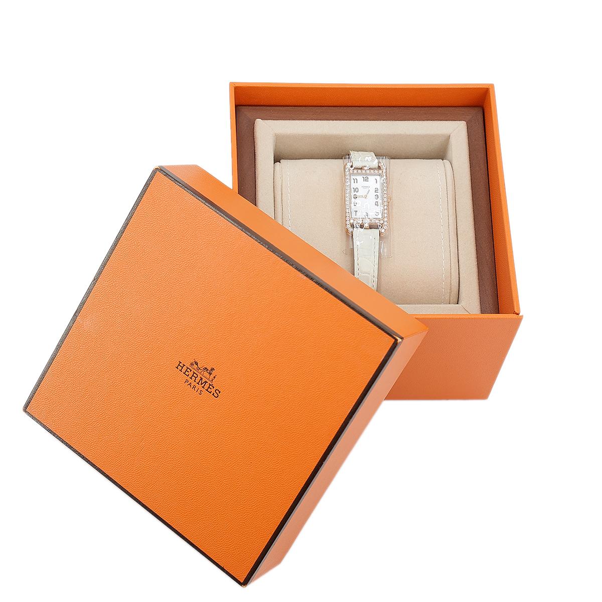 HERMÈS Nantucket PM Wrist Watch in Beton with Alligator and Diamond  - 8