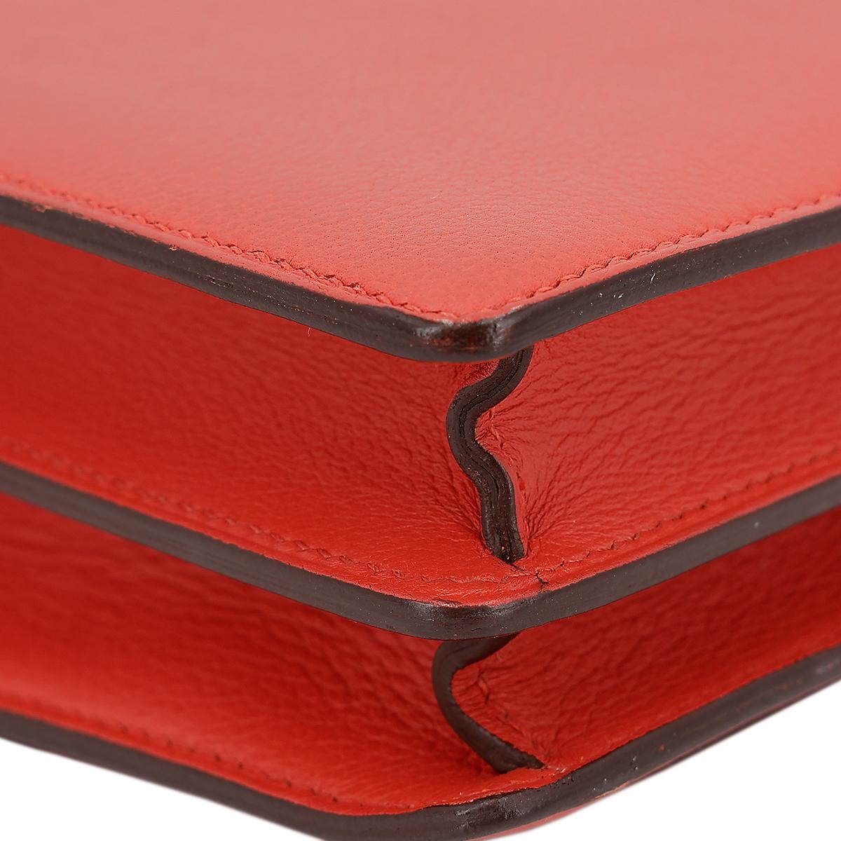 HERMÈS Roulis Mini shoulder bag in Rouge Tomate Evercolor leather with Gold hardware - 11