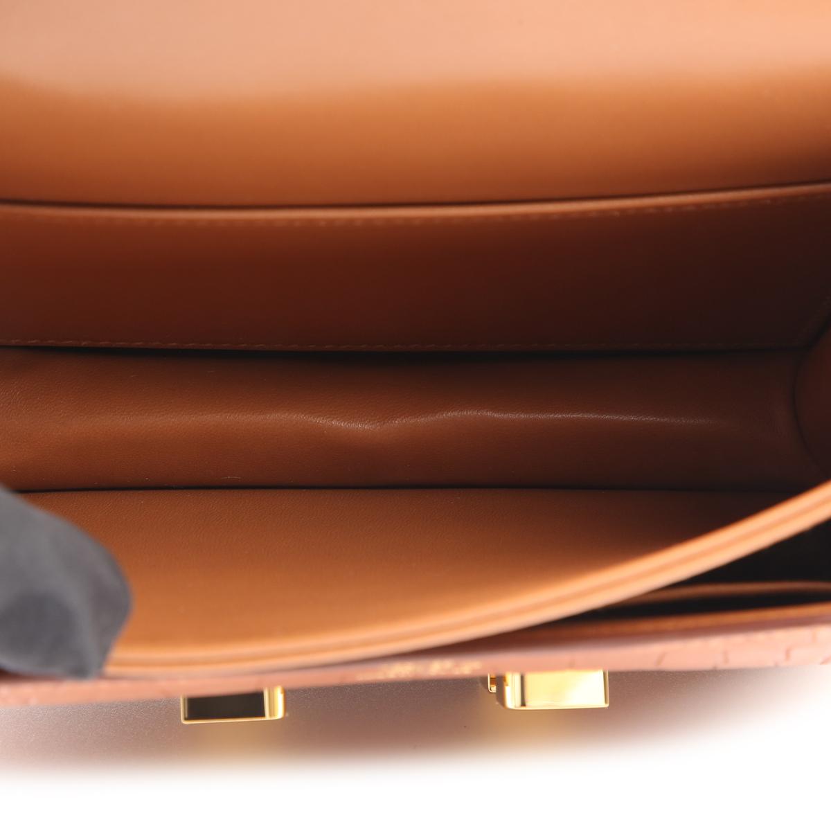 HERMÈS Matte Alligator Constance Mini 19 shoulder bag in Gold with Gold hardware - 16