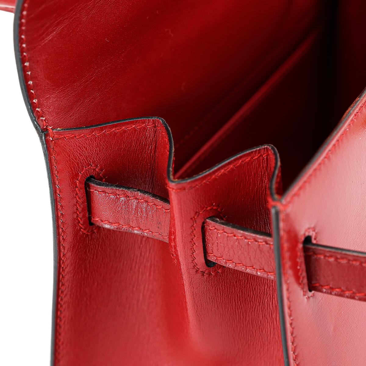 Very Good ( Rank A) HERMÈS Vintage Mini Kelly 20 Rouge Vif (53) Gold hardware Circle S (1989) - 20
