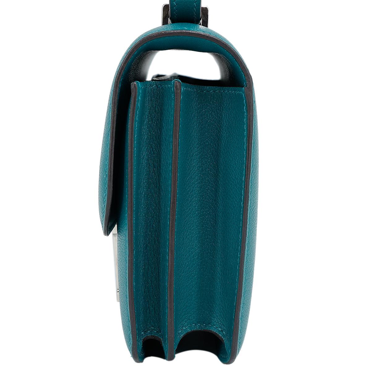 HERMÈS Constance Mini 19 shoulder bag in Colvert Evercolor leather with Palladium hardware - 4