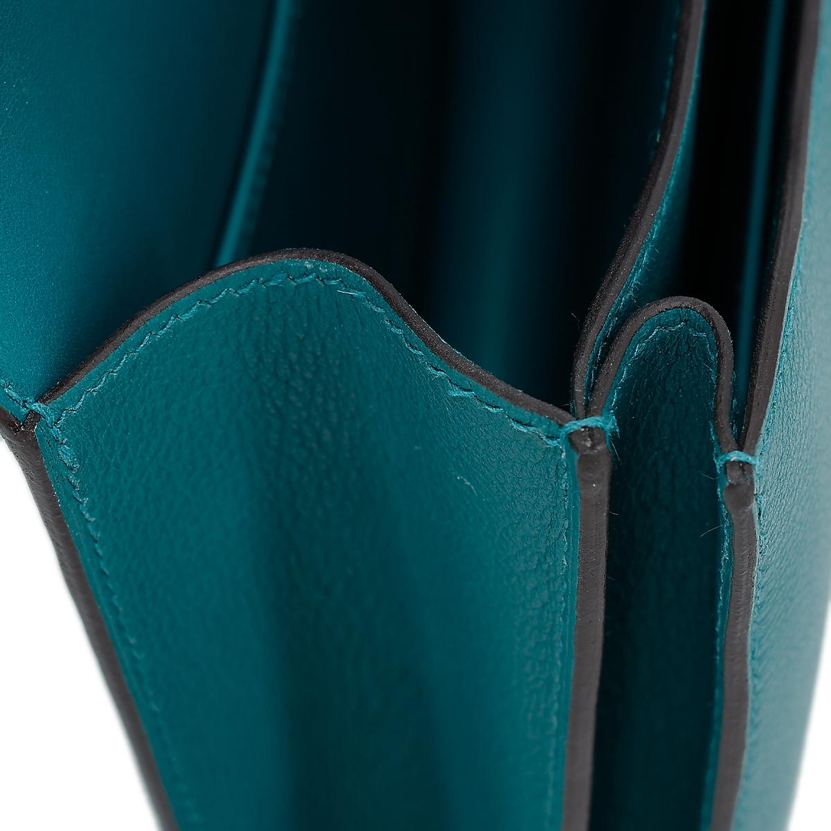 HERMÈS Constance Mini 19 shoulder bag in Colvert Evercolor leather with Palladium hardware - 20