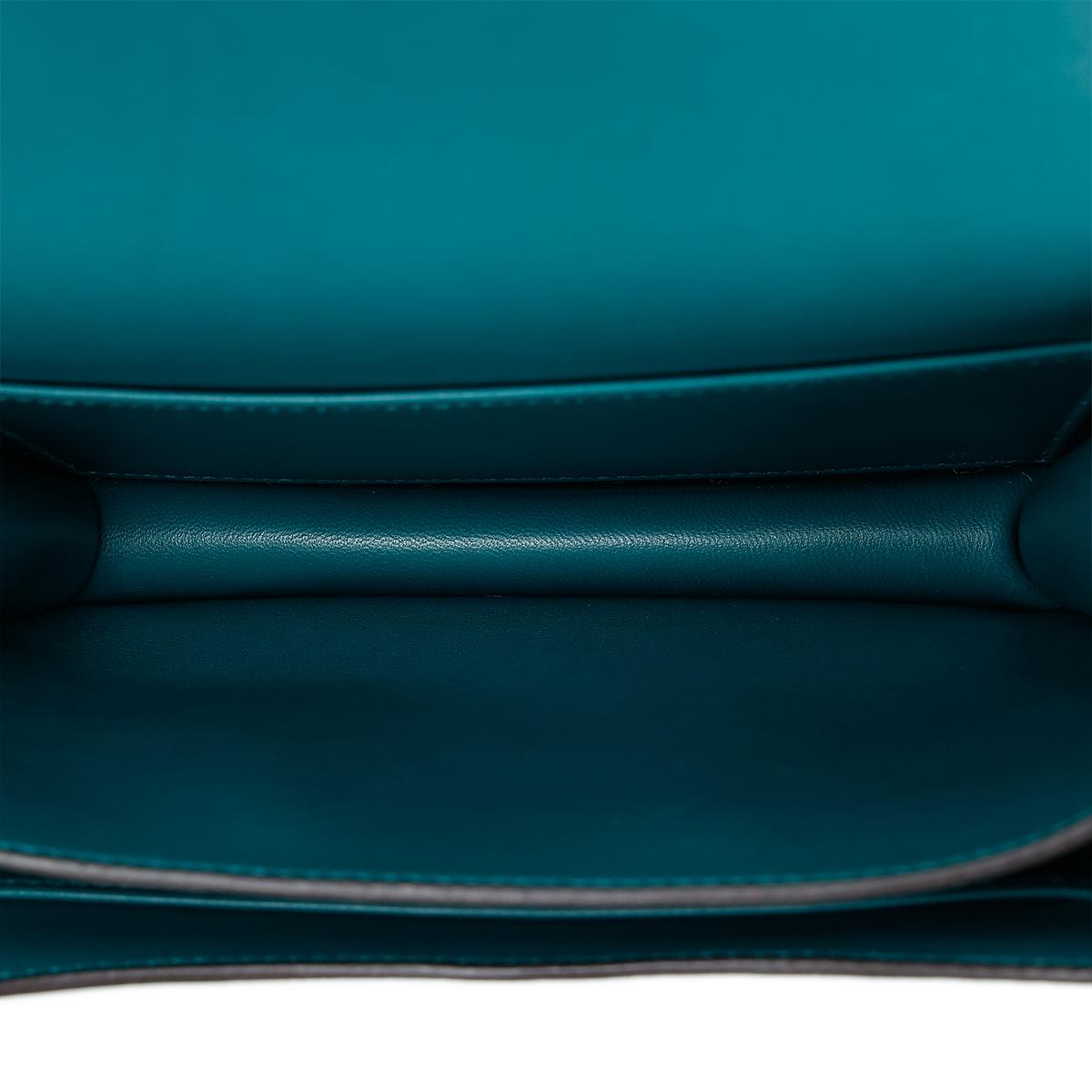 HERMÈS Constance Mini 19 shoulder bag in Colvert Evercolor leather with Palladium hardware - 18