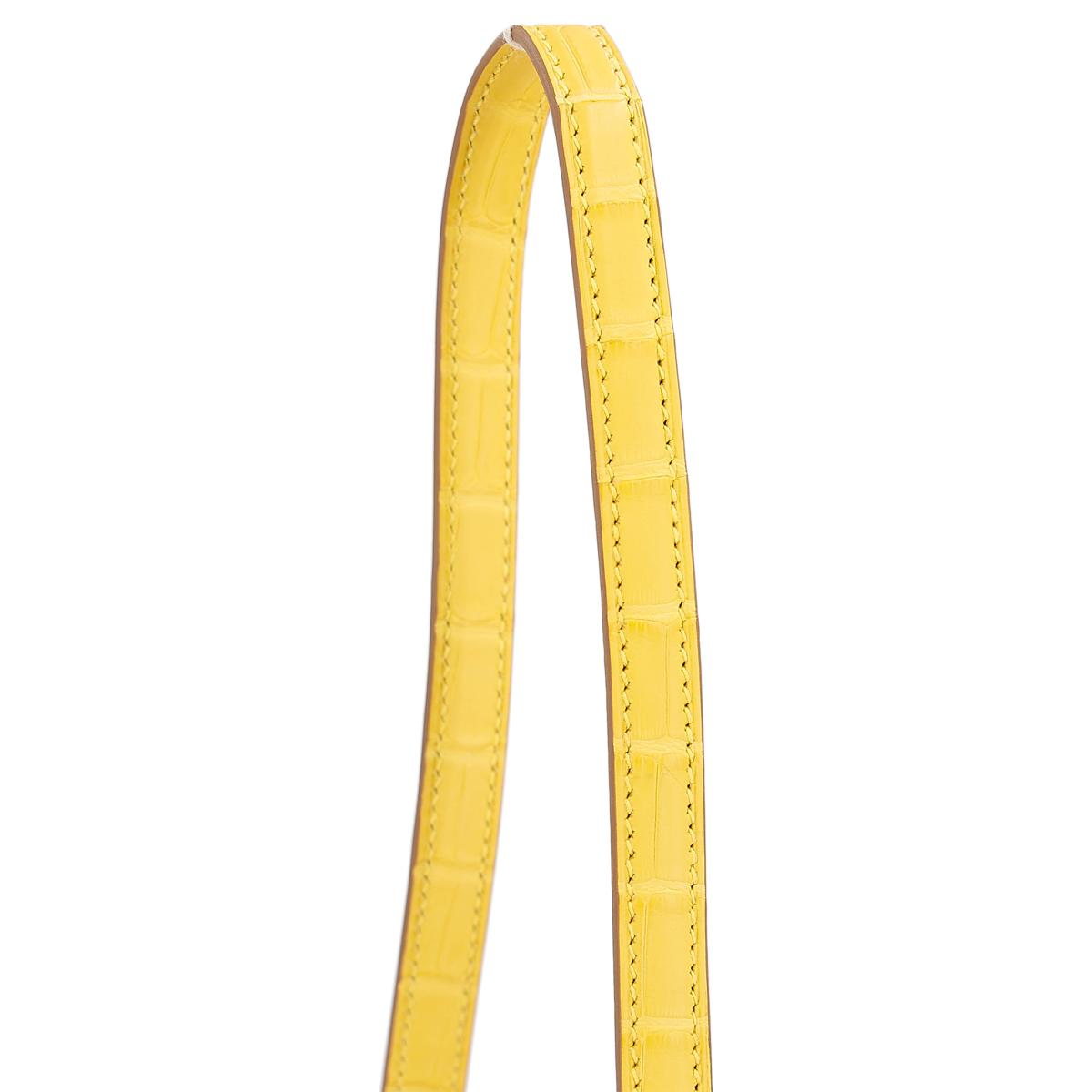 HERMÈS Matte Alligator Constance Mini 19 shoulder bag in Mimosa with Gold hardware  - 6