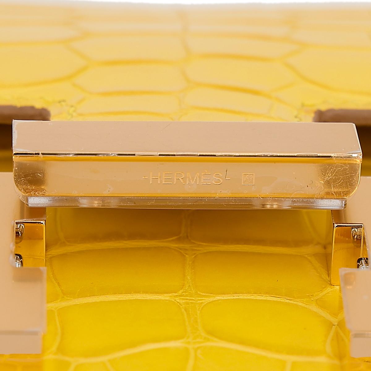 HERMÈS Matte Alligator Constance Mini 19 shoulder bag in Mimosa with Gold hardware  - 15
