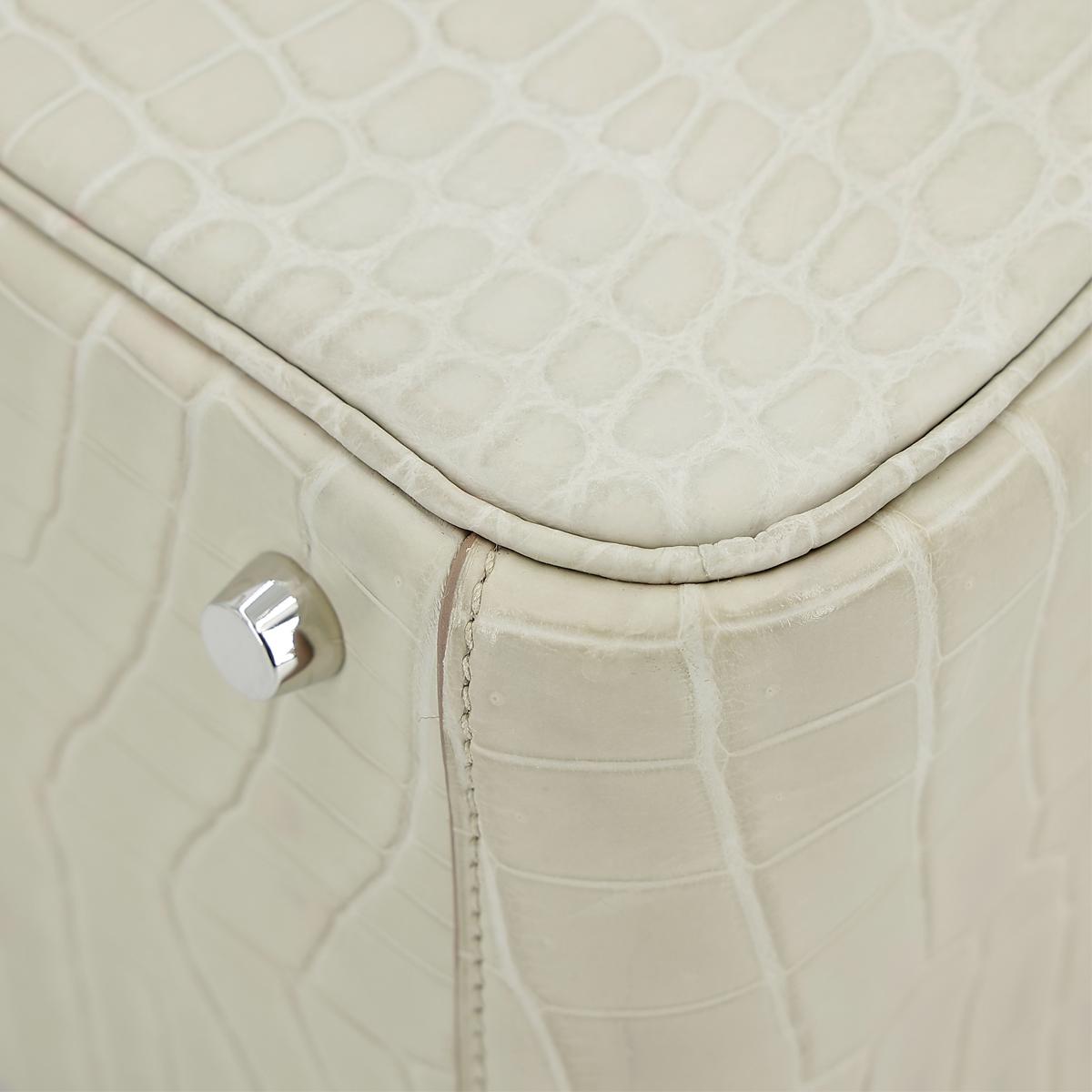 Very Good ( Rank A) HERMÈS Lindy 26 Beton (8L) Matte Niloticus Crocodile Palladium hardware X (2016) - 12