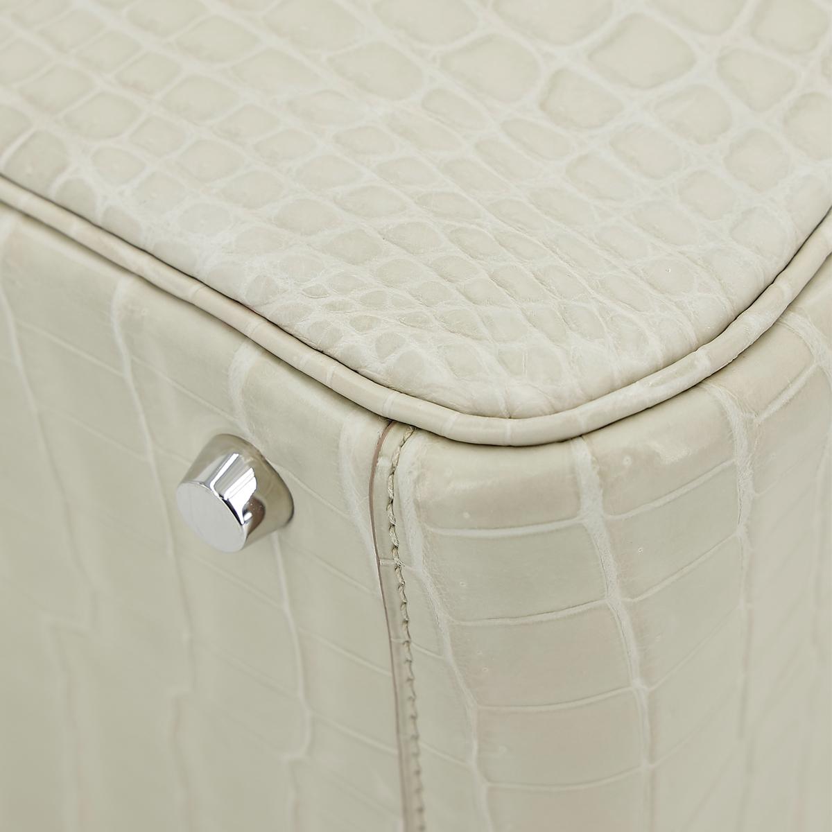 Very Good ( Rank A) HERMÈS Lindy 26 Beton (8L) Matte Niloticus Crocodile Palladium hardware X (2016) - 14