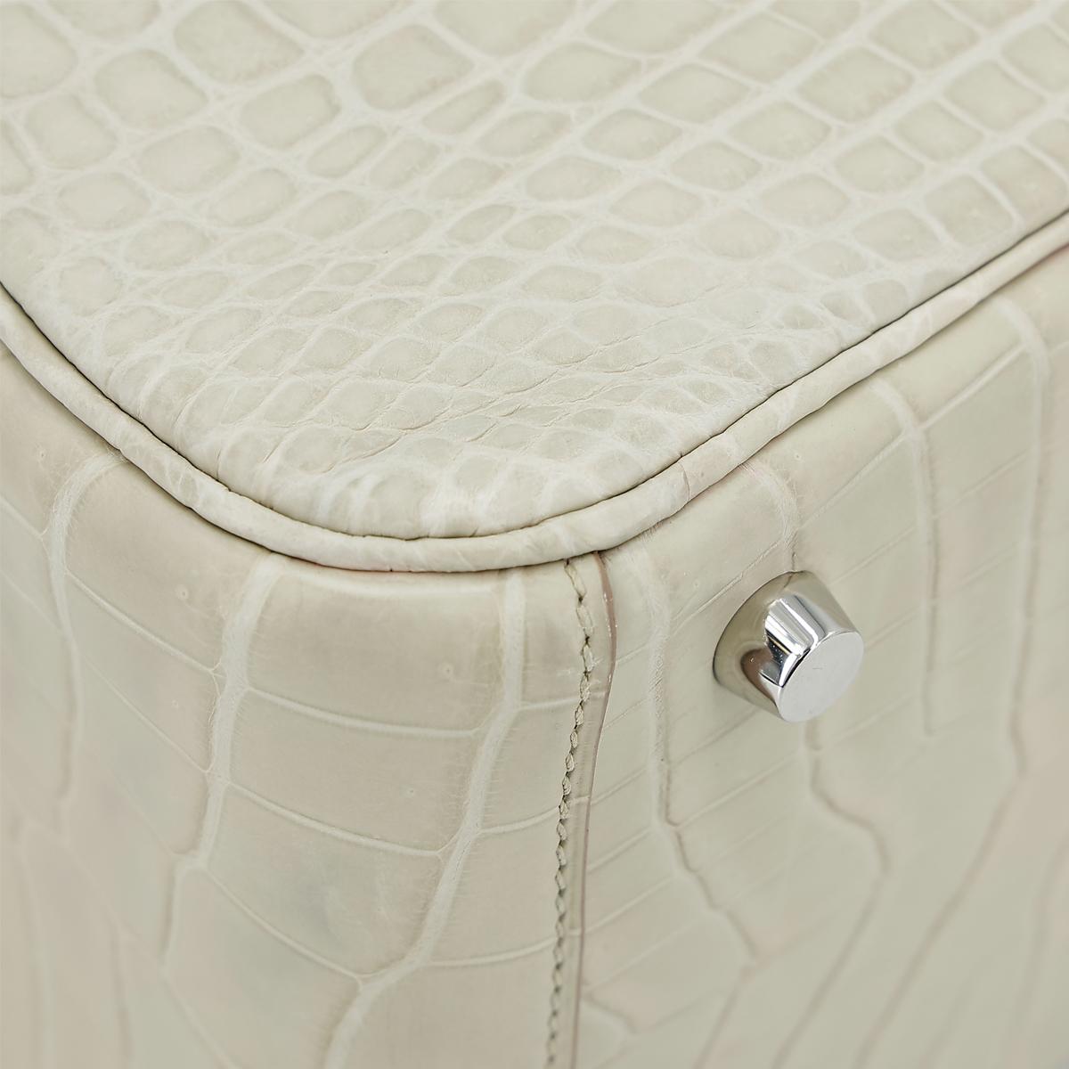 Very Good ( Rank A) HERMÈS Lindy 26 Beton (8L) Matte Niloticus Crocodile Palladium hardware X (2016) - 13