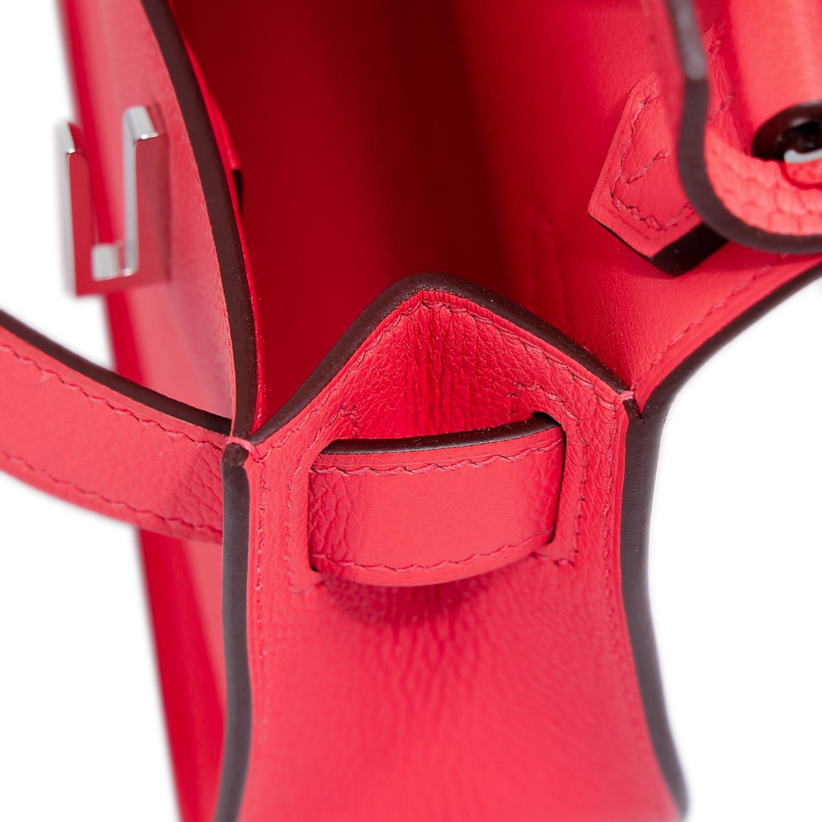 HERMÈS Jypsiere Mini shoulder bag in Rose Texas Evercolor leather with Palladium hardware - 16