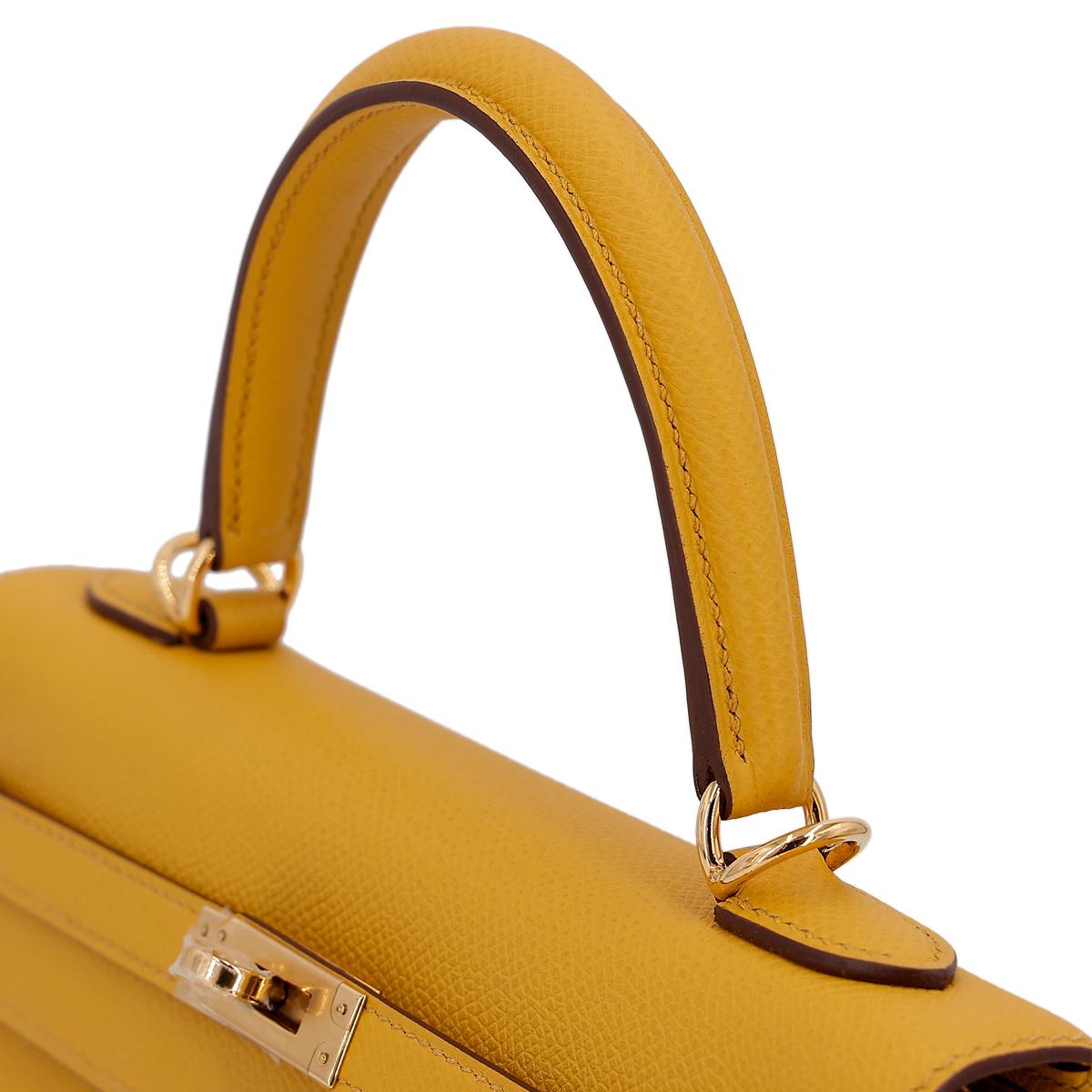 HERMÈS Kelly 25 handbag in Jaune Ambre Epsom leather with Gold hardware - 6