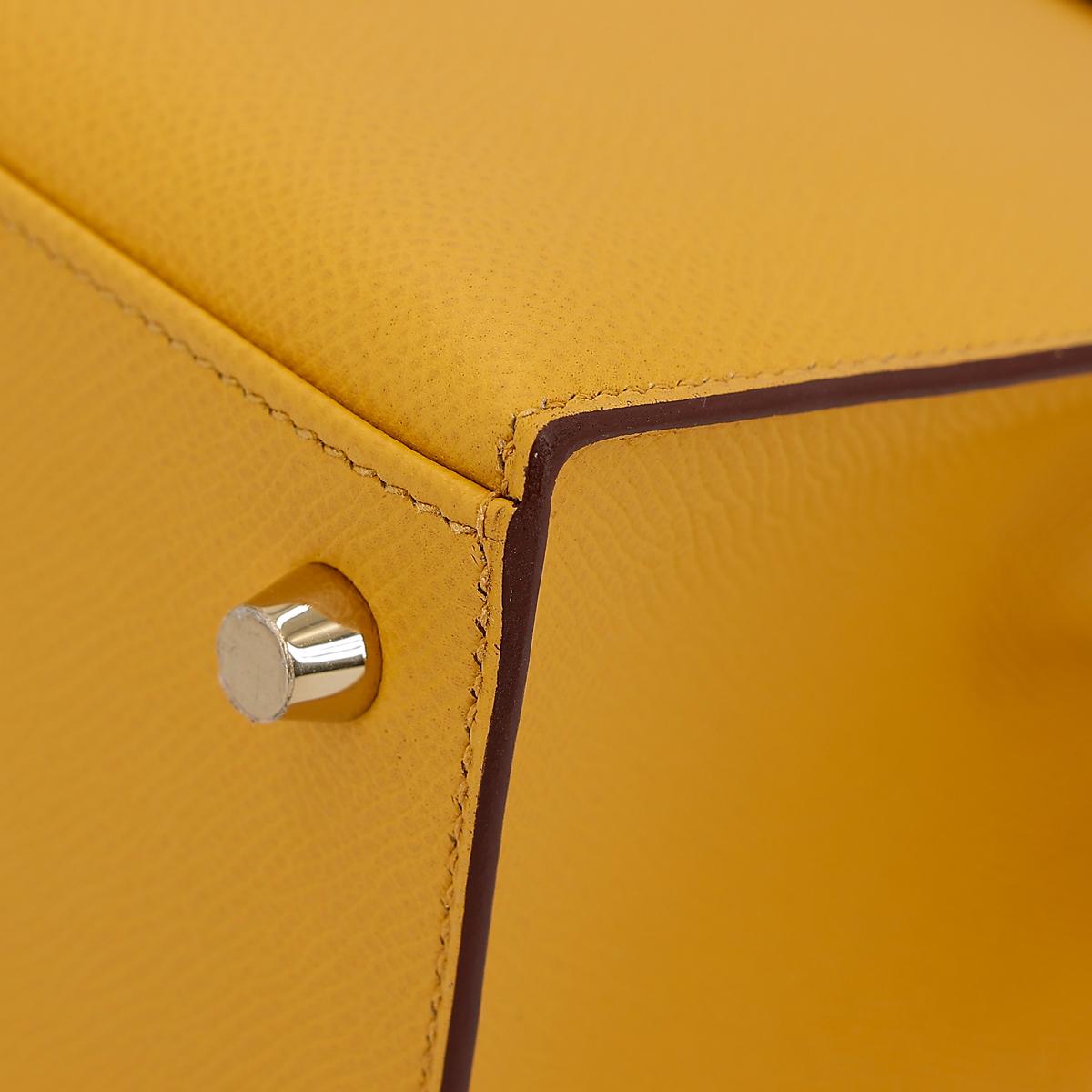 HERMÈS Kelly 25 handbag in Jaune Ambre Epsom leather with Gold hardware - 9