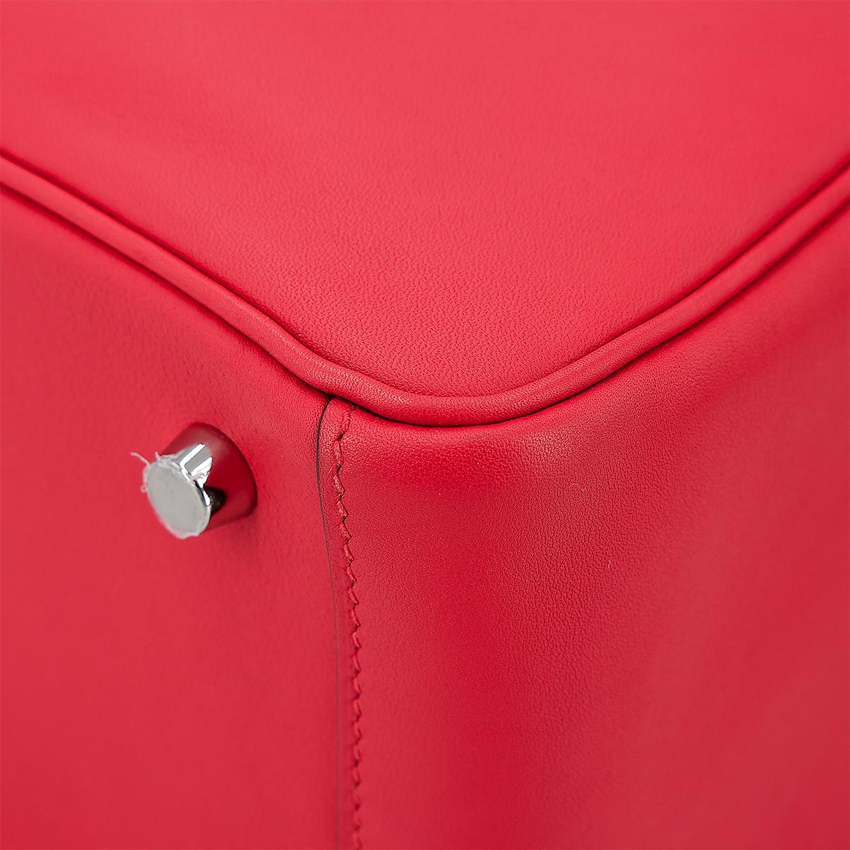 Very Good ( Rank A) HERMÈS Lindy 26 shoulder bag in Rouge de Coeur and Rouge Piment Swift leather with Palladium hardware - 10