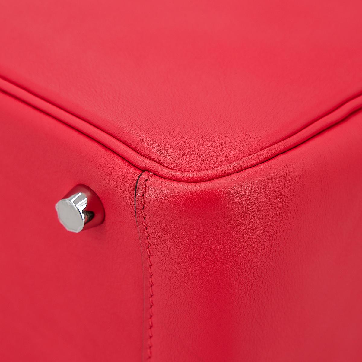 Very Good ( Rank A) HERMÈS Lindy 26 shoulder bag in Rouge de Coeur and Rouge Piment Swift leather with Palladium hardware - 12