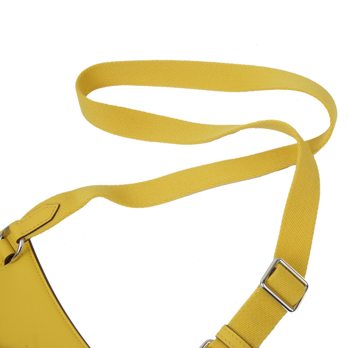 HERMÈS Jypsiere Mini shoulder bag in Jaune de Naples Swift leather with Palladium hardware - 6