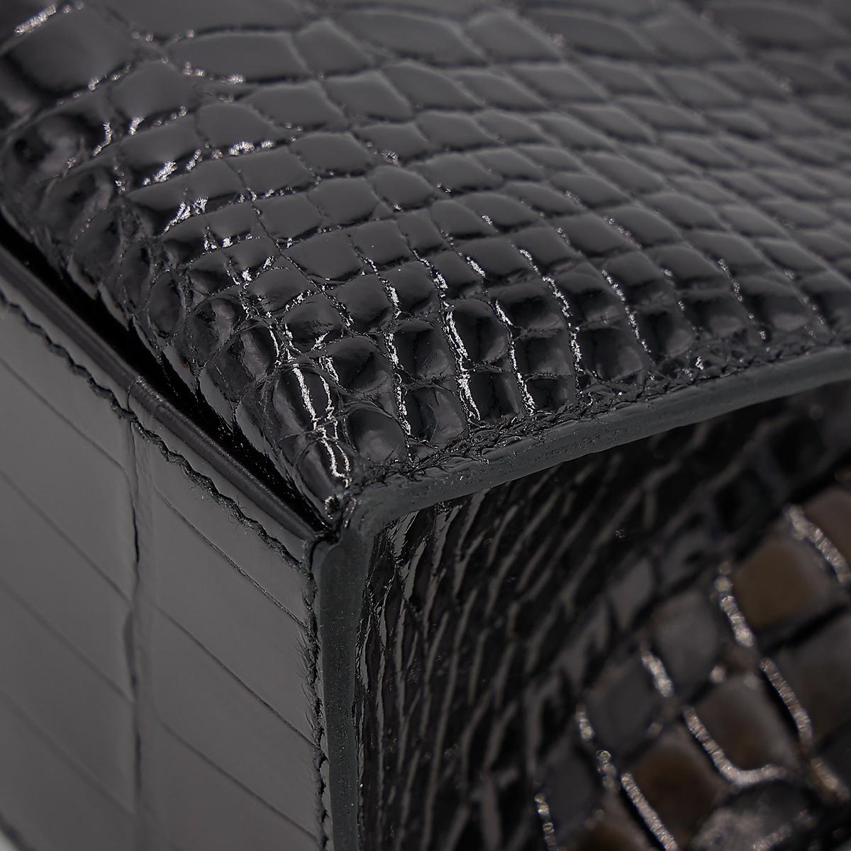 HERMÈS HSS Special Order Alligator Kelly Pochette handbag in Black and Geranium with Permabrass hardware - 11