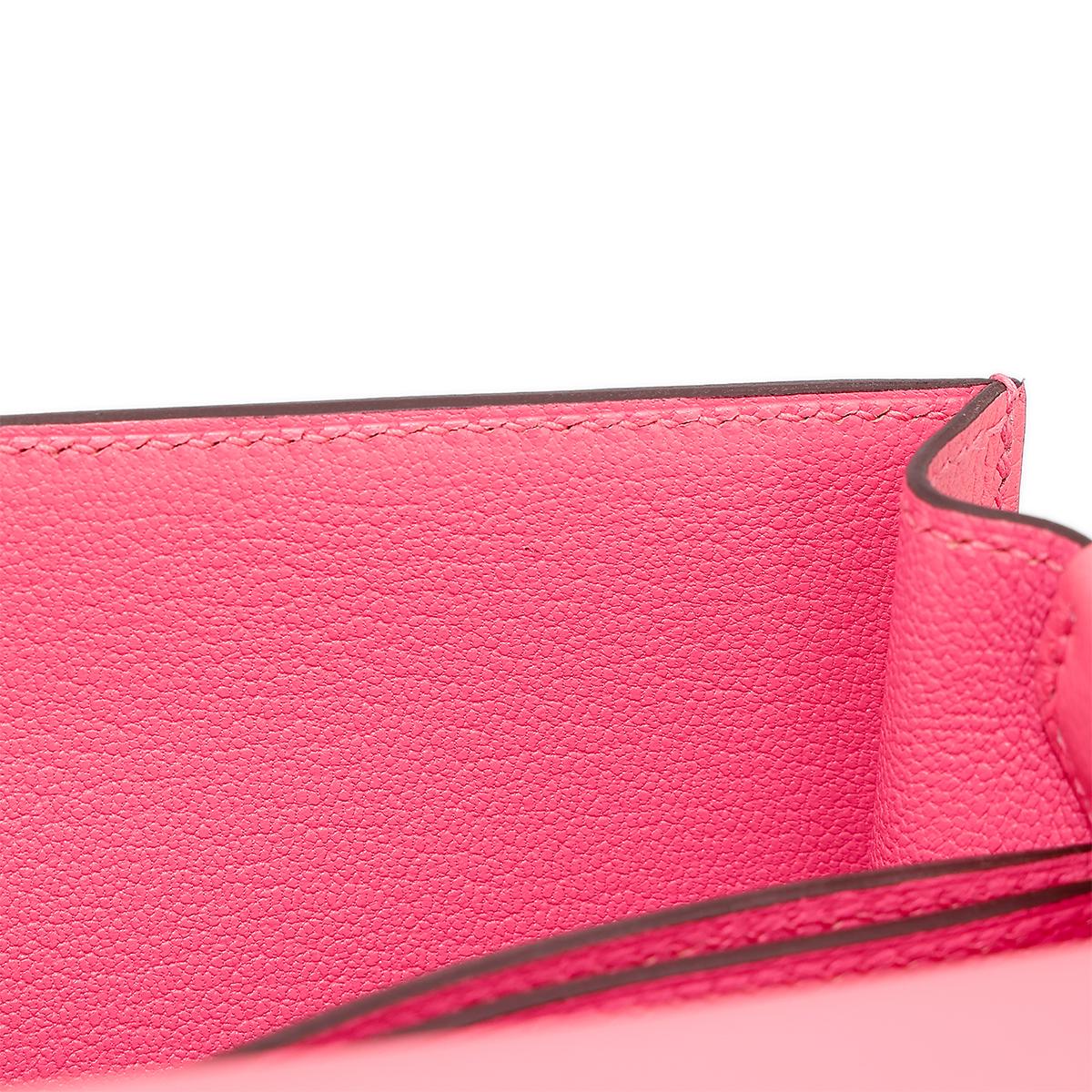 HERMÈS Roulis Mini shoulder bag in Rose Azalee Evercolor leather with Palladium hardware - 18