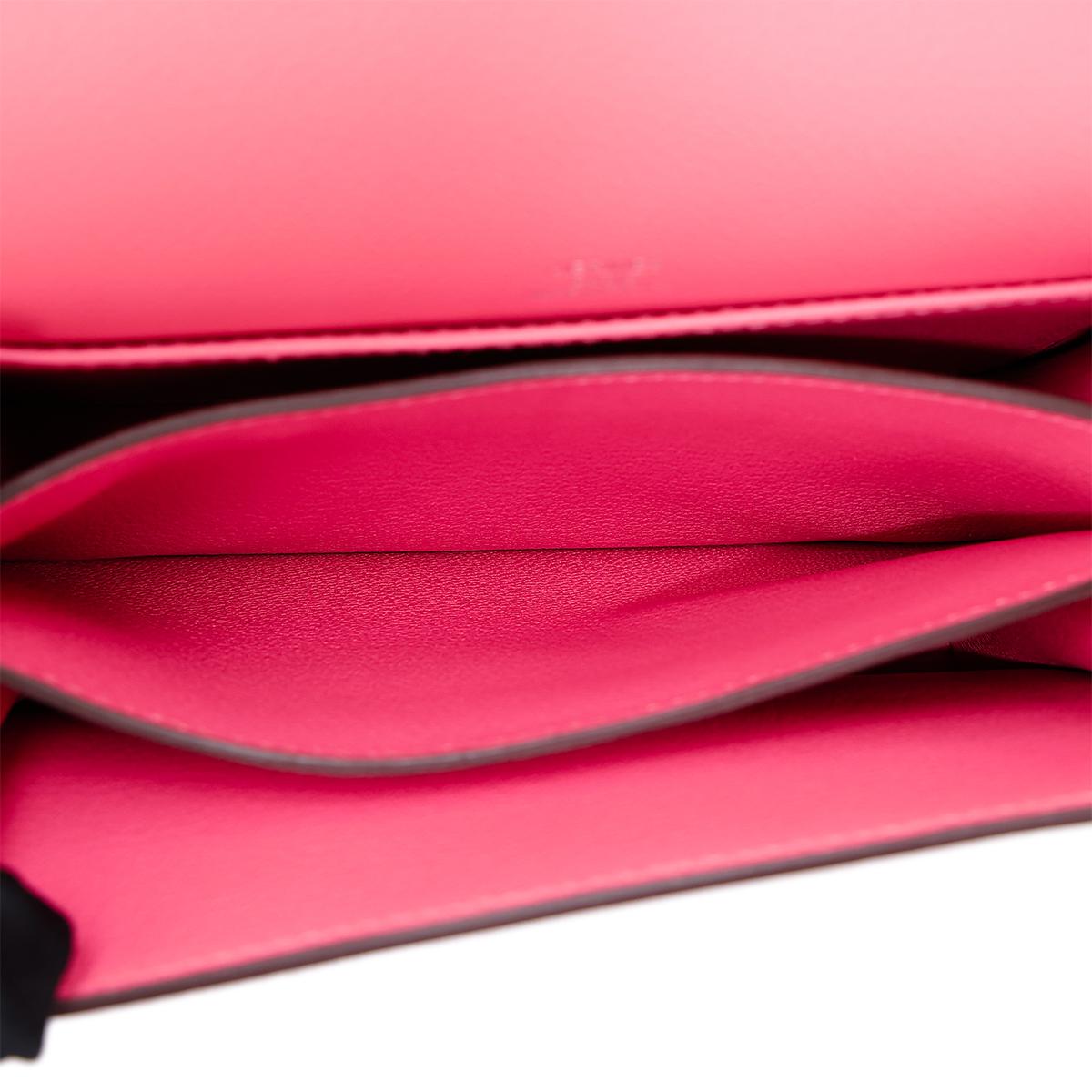 HERMÈS Roulis Mini shoulder bag in Rose Azalee Evercolor leather with Palladium hardware - 16