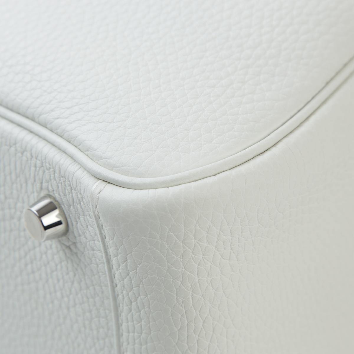 HERMÈS Lindy 26 shoulder bag in White Clemence leather with Palladium hardware - 11