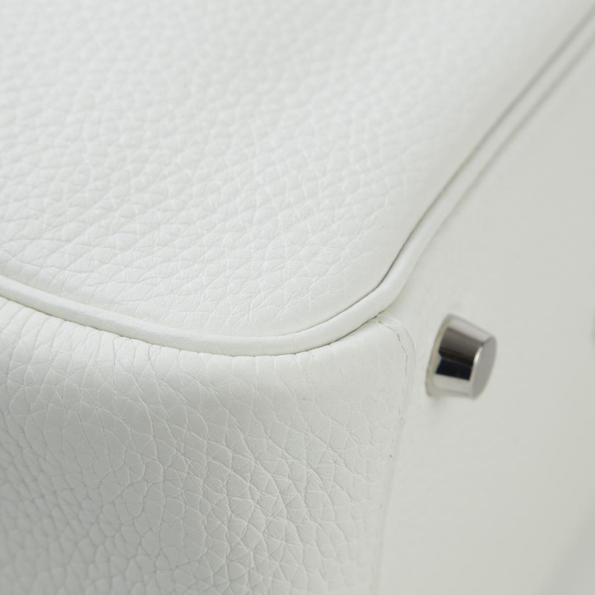 HERMÈS Lindy 26 shoulder bag in White Clemence leather with Palladium hardware - 8