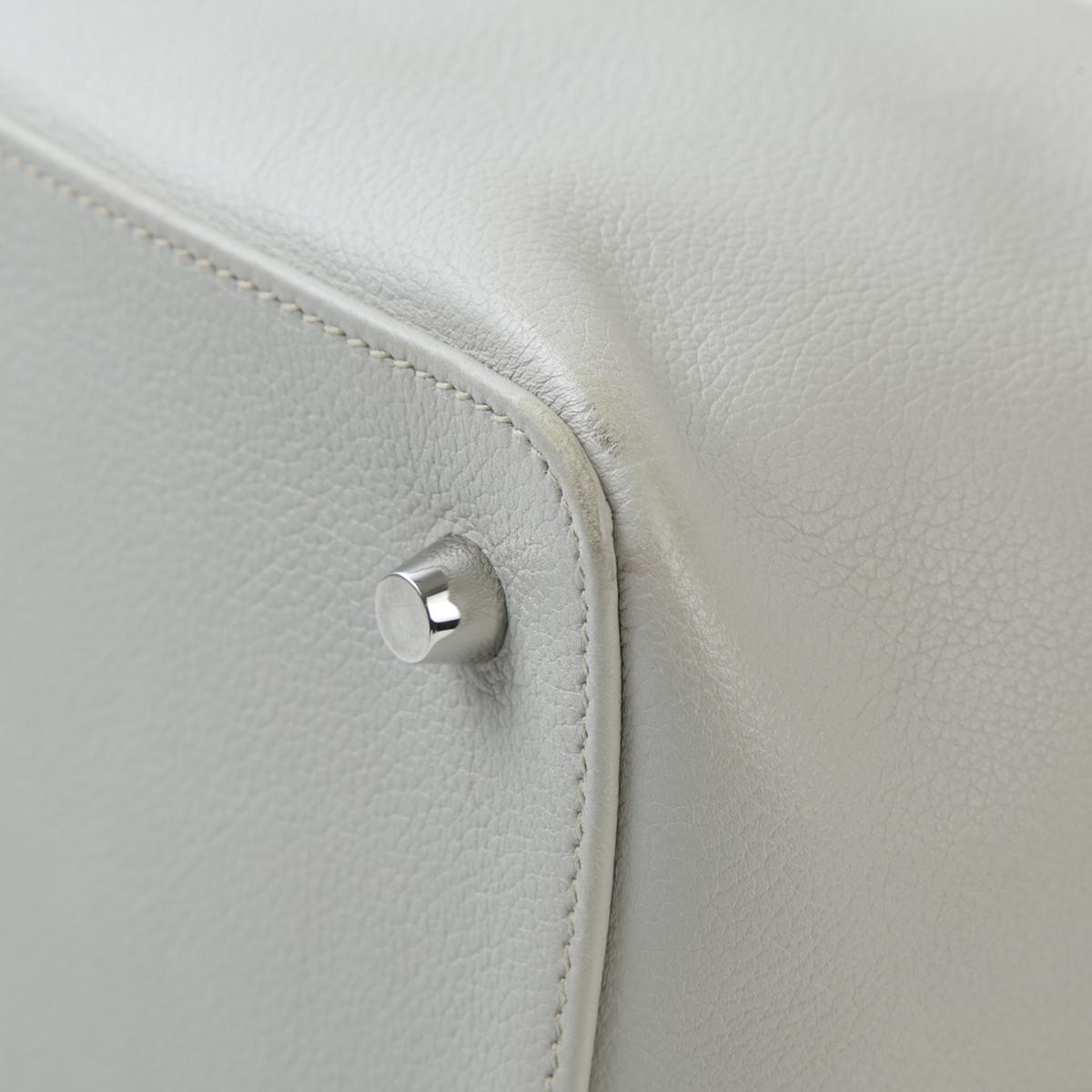 HERMÈS Toolbox 20 handbag in Pearl Gray Evercolor leather with Palladium hardware - 11