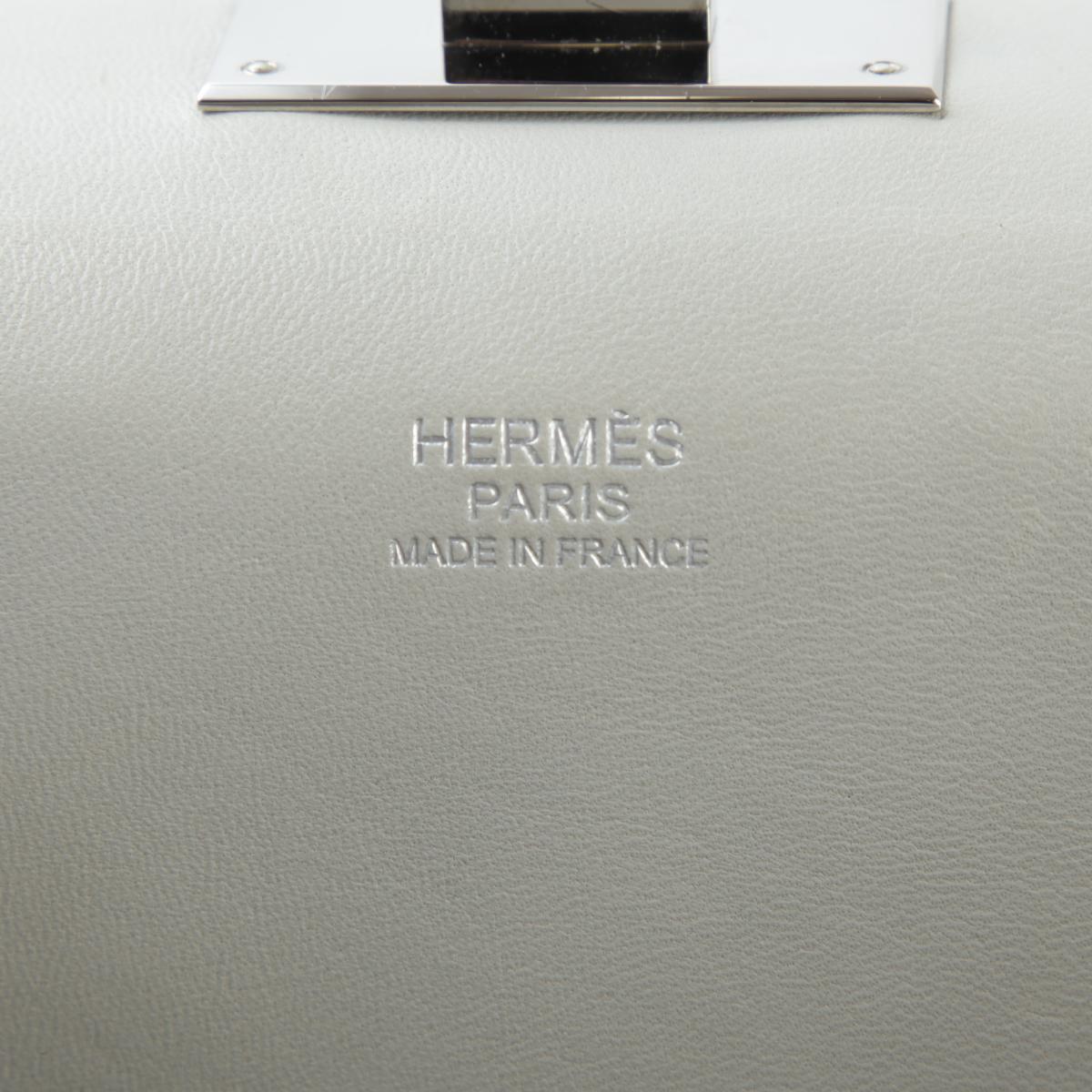 HERMÈS Toolbox 20 handbag in Pearl Gray Evercolor leather with Palladium hardware - 13