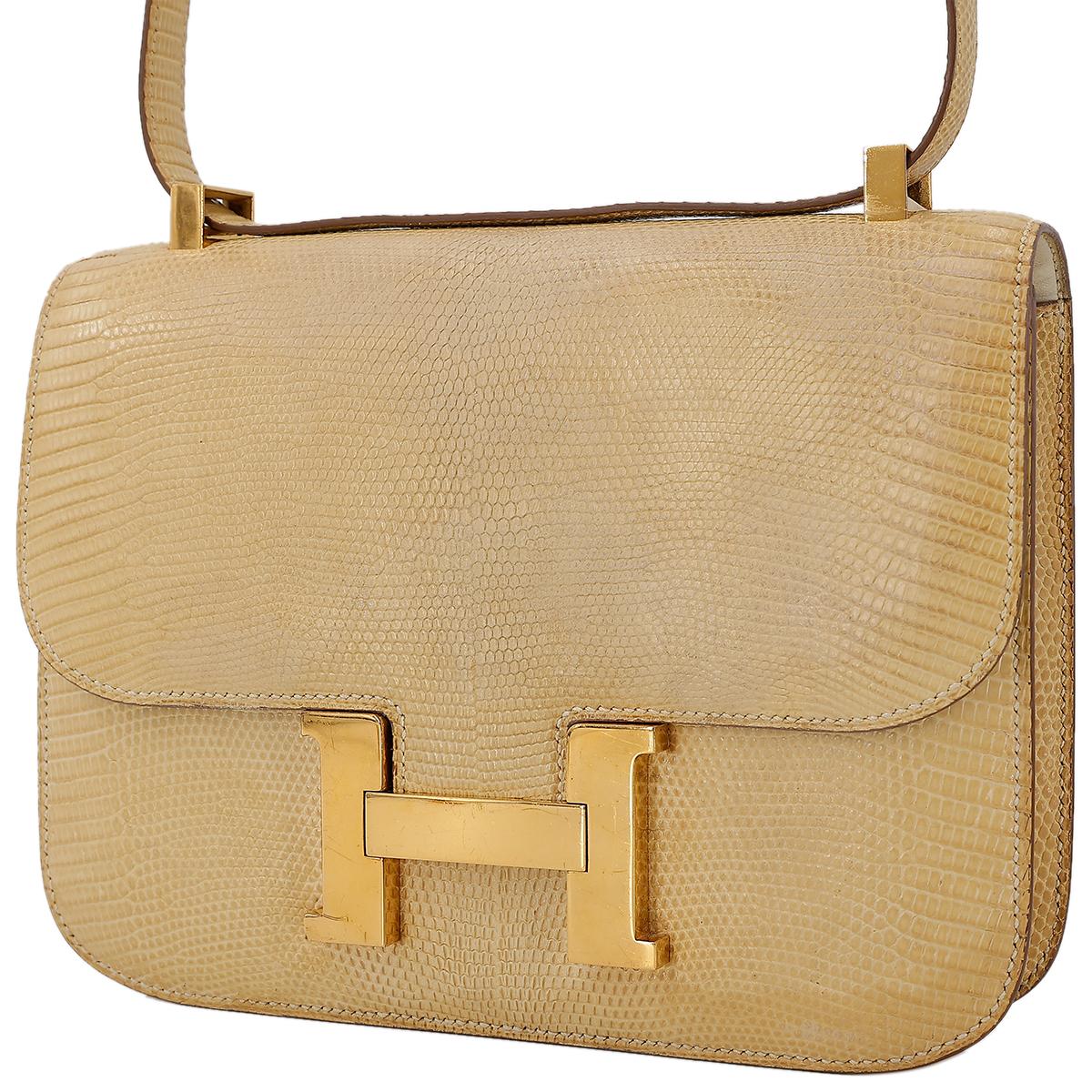 HERMÈS Lizard Constance 23 shoulder bag in Beige with Gold hardware - 2