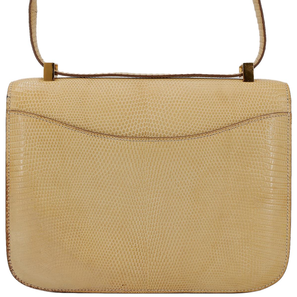 HERMÈS Lizard Constance 23 shoulder bag in Beige with Gold hardware - 3