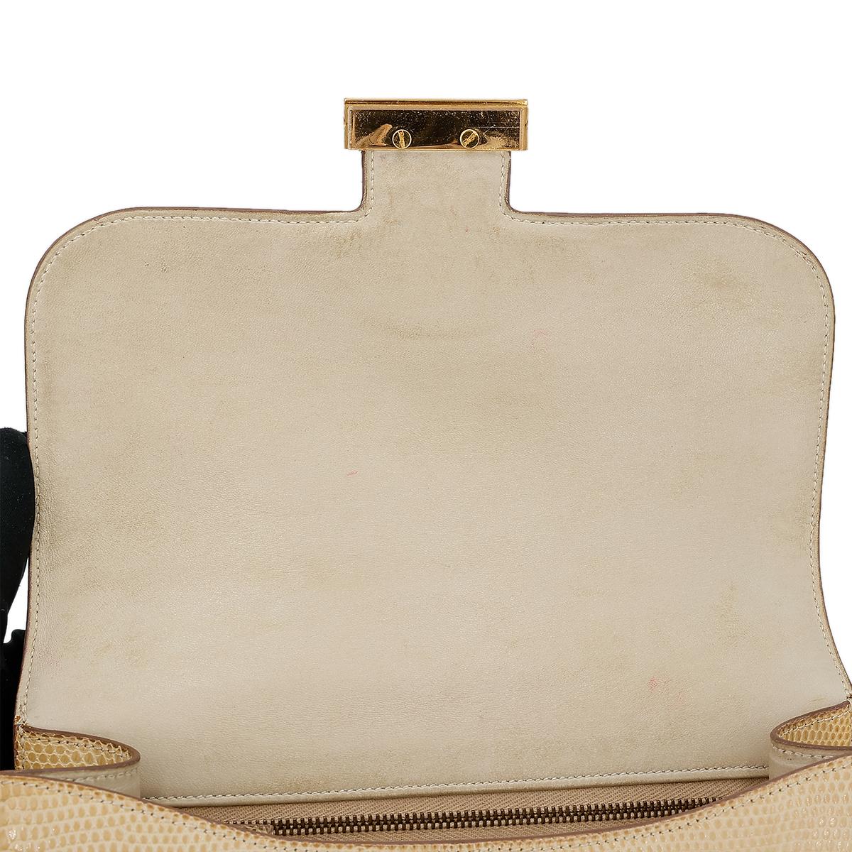 HERMÈS Lizard Constance 23 shoulder bag in Beige with Gold hardware - 21