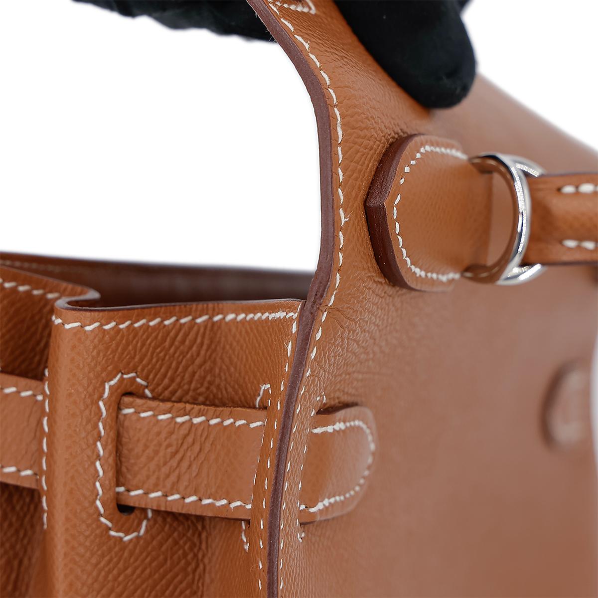 HERMÈS Kelly 28 Sellier in Gold Epsom leather with Palladium hardware - 18