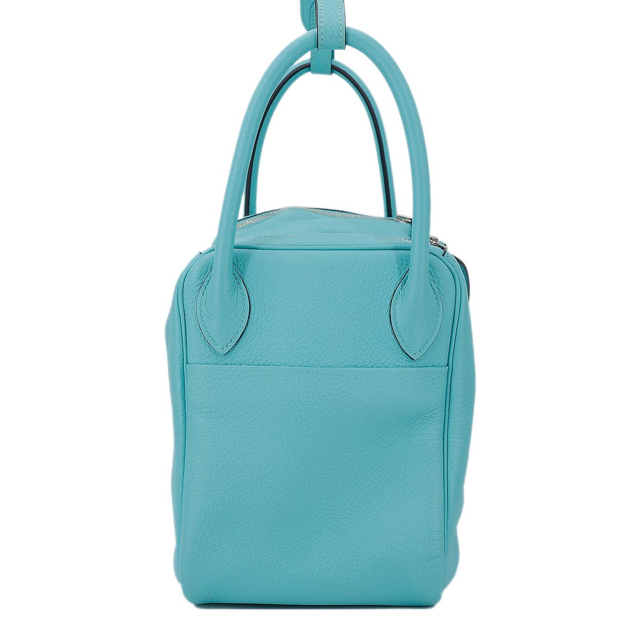 HERMÈS Lindy 30 shoulder bag in Bleu du Nord Clemence leather with Palladium hardware - 5