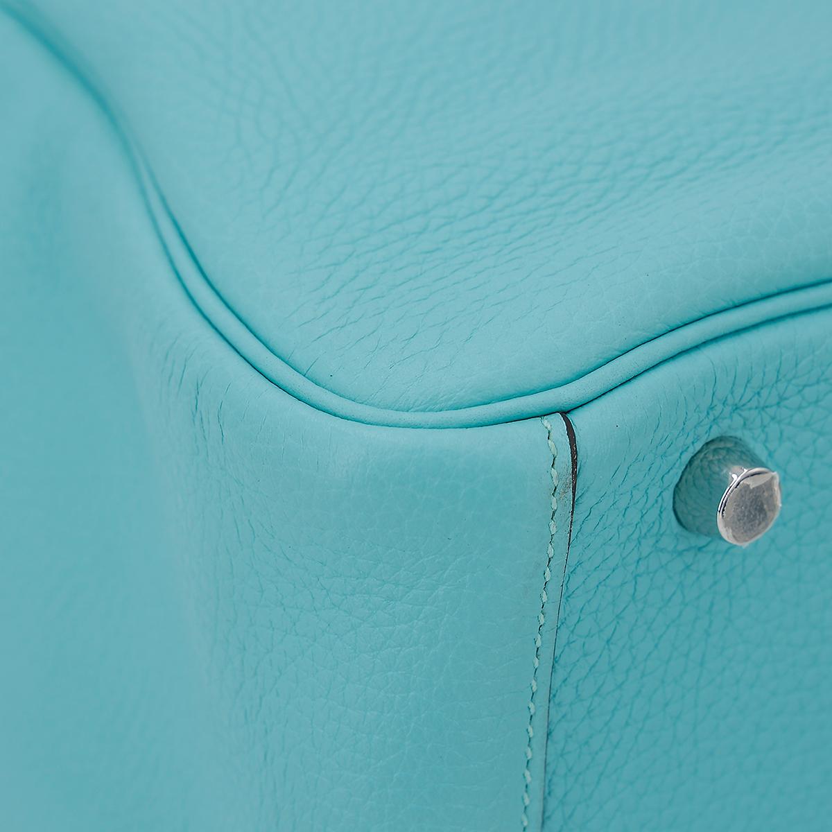 HERMÈS Lindy 30 shoulder bag in Bleu du Nord Clemence leather with Palladium hardware - 9