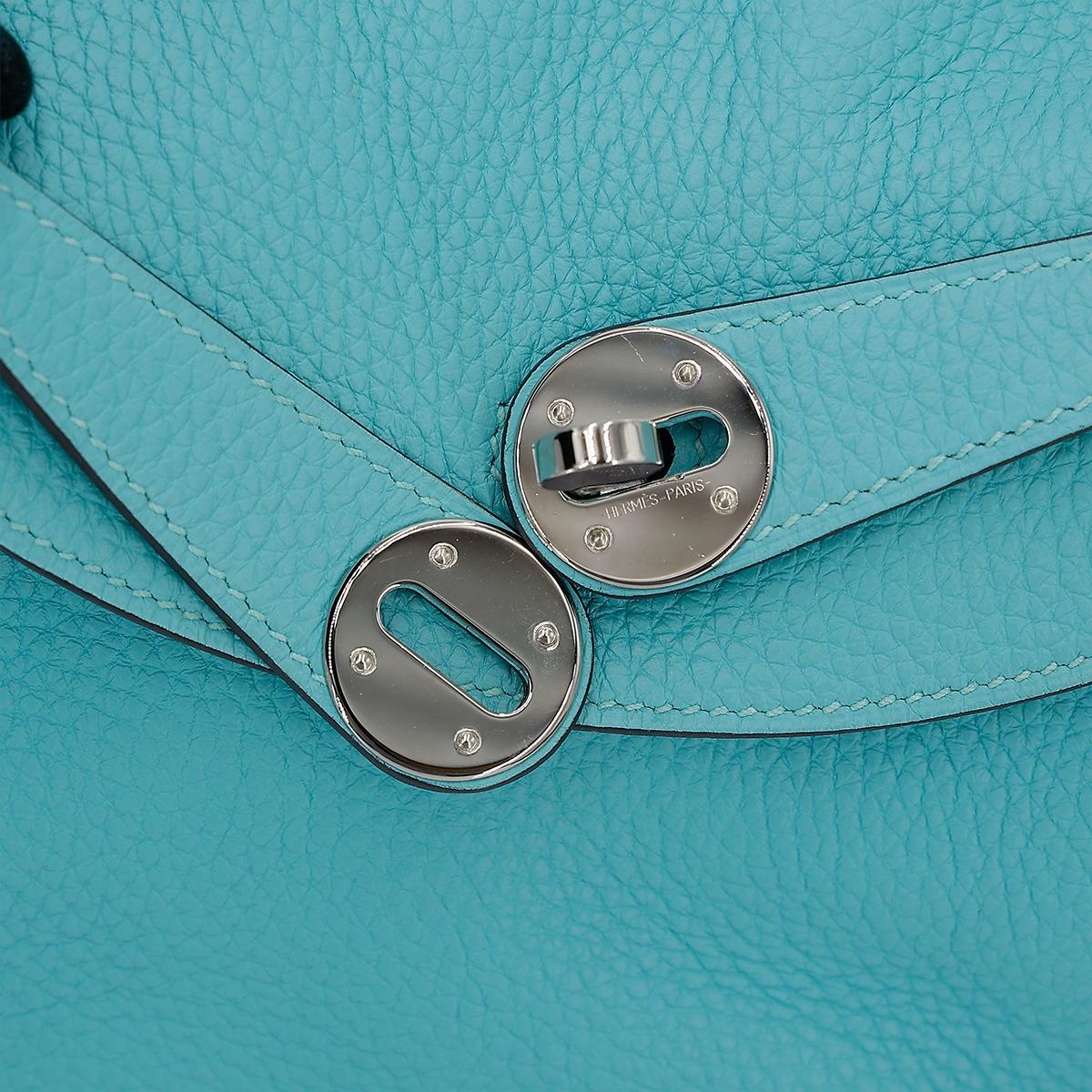 HERMÈS Lindy 30 shoulder bag in Bleu du Nord Clemence leather with Palladium hardware - 13
