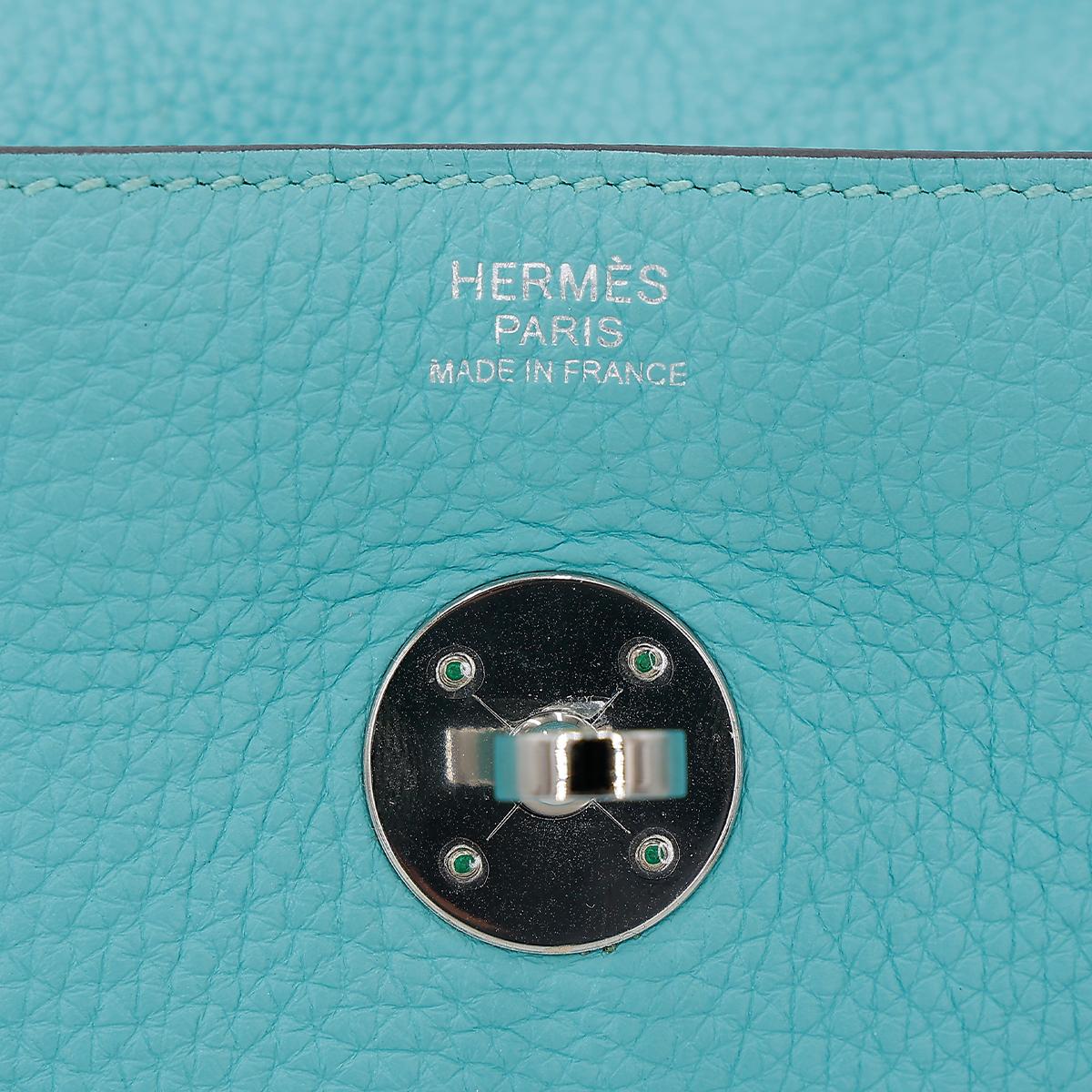 HERMÈS Lindy 30 shoulder bag in Bleu du Nord Clemence leather with Palladium hardware - 16