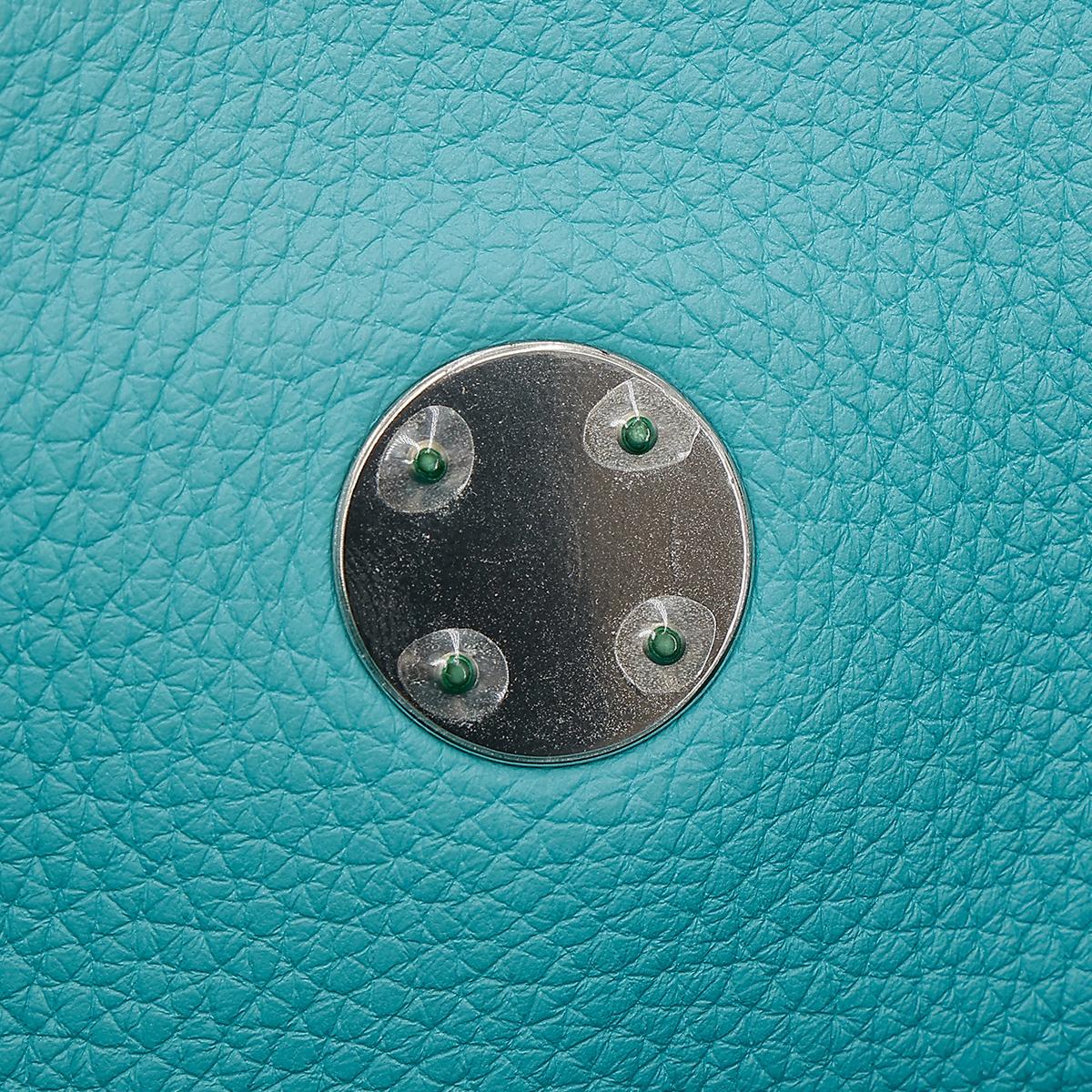 HERMÈS Lindy 30 shoulder bag in Bleu du Nord Clemence leather with Palladium hardware - 17