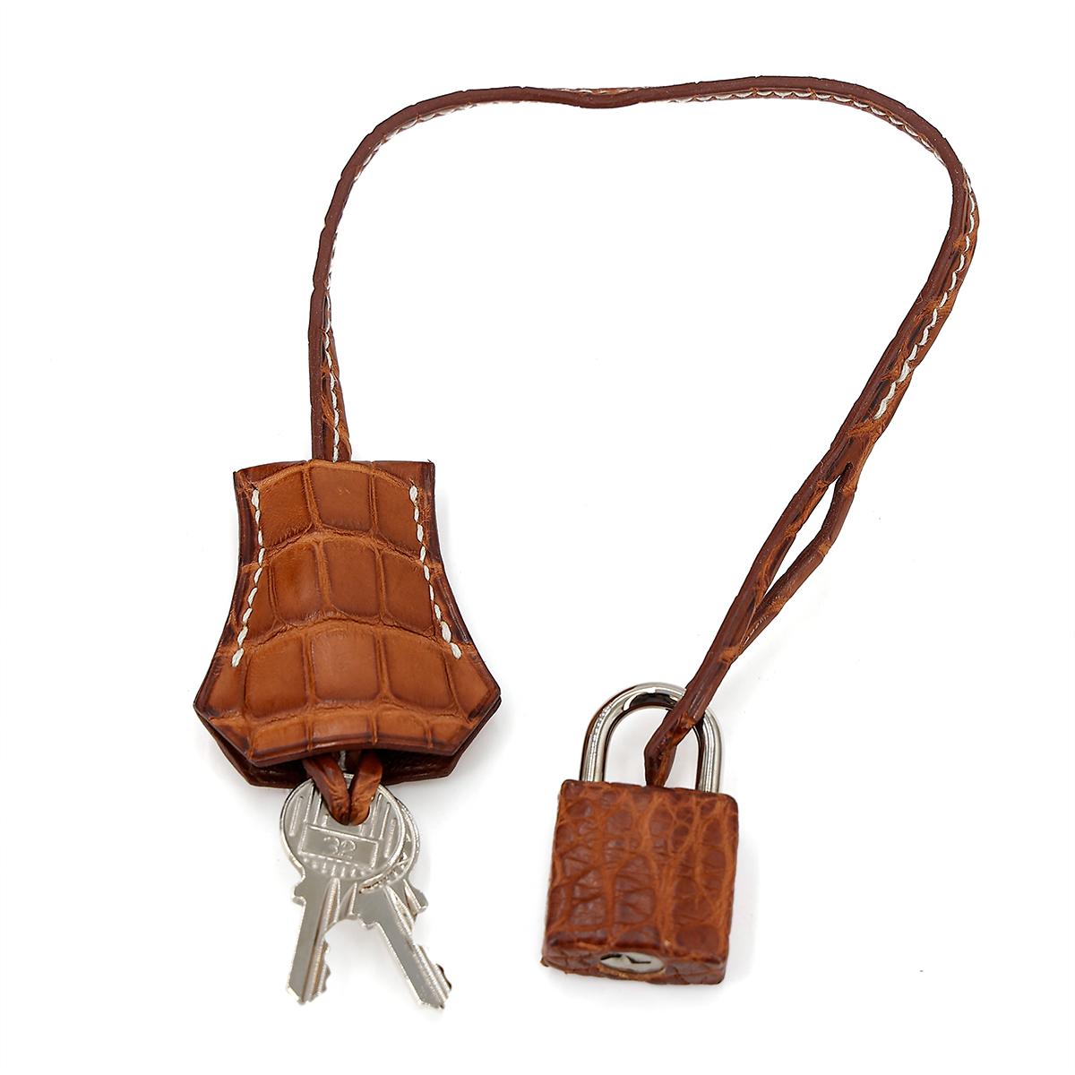 HERMÈS Matte Alligator Birkin 35 handbag in Gold with Palladium hardware - 23