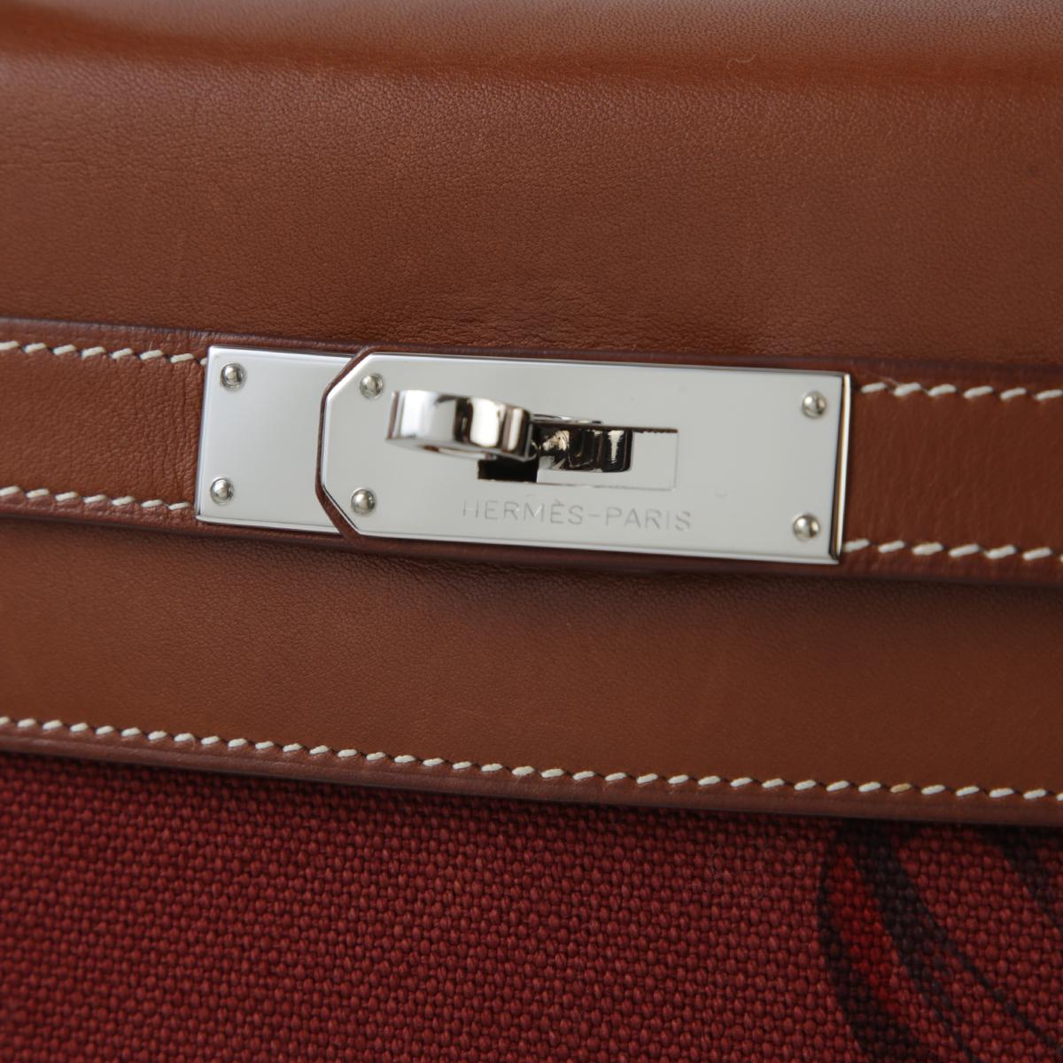 Very Good ( Rank A) HERMÈS Limited Edition Kelly 28 Fauve (34) Barenia Toile H canvas Palladium hardware Square O (2011) - 12