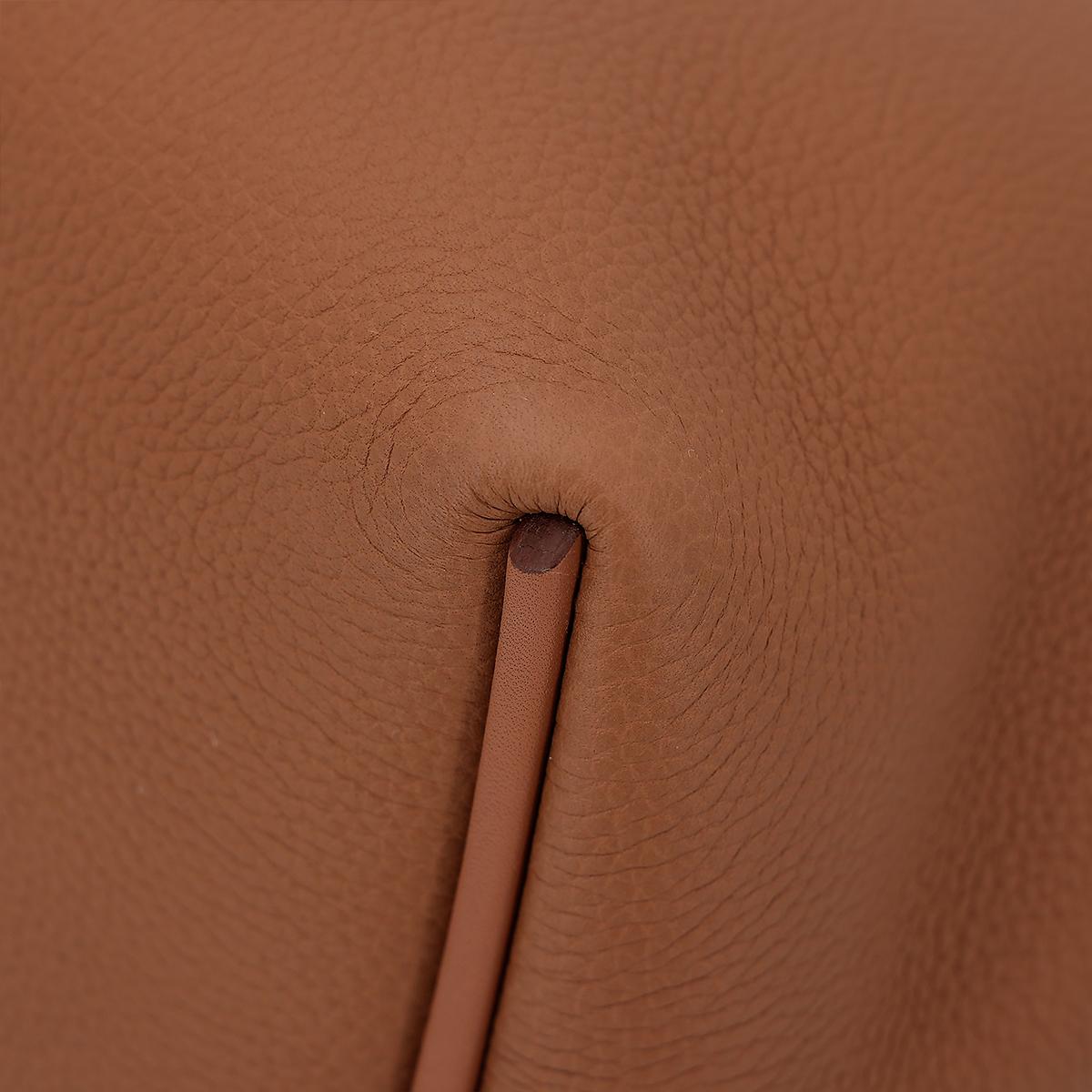 HERMÈS 24/24 - 29 handbag in Gold Togo leather and Swift leather with Gold hardware - 9