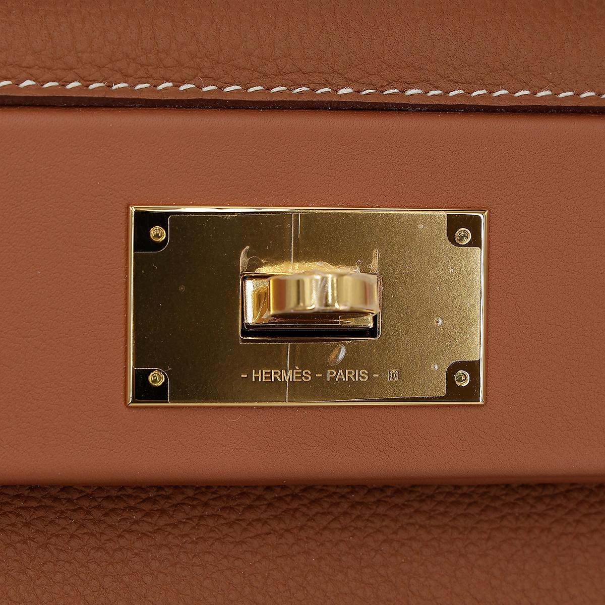 HERMÈS 24/24 - 29 handbag in Gold Togo leather and Swift leather with Gold hardware - 12