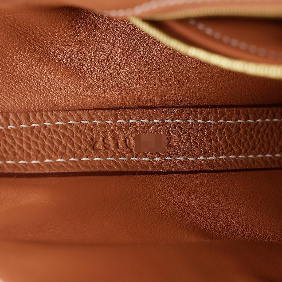 HERMÈS 24/24 - 29 handbag in Gold Togo leather and Swift leather with Gold hardware - 21