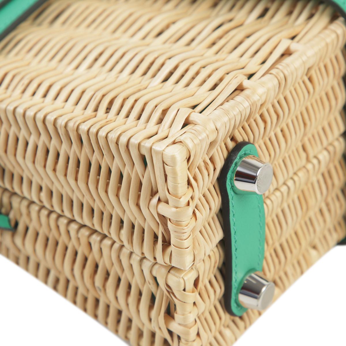 Unused ( Rank NS ) HERMÈS Limited Edition Kelly Picnic Mini Vert Verone (U1) Swift Osier Wicker Palladium hardware B (2023) - 10