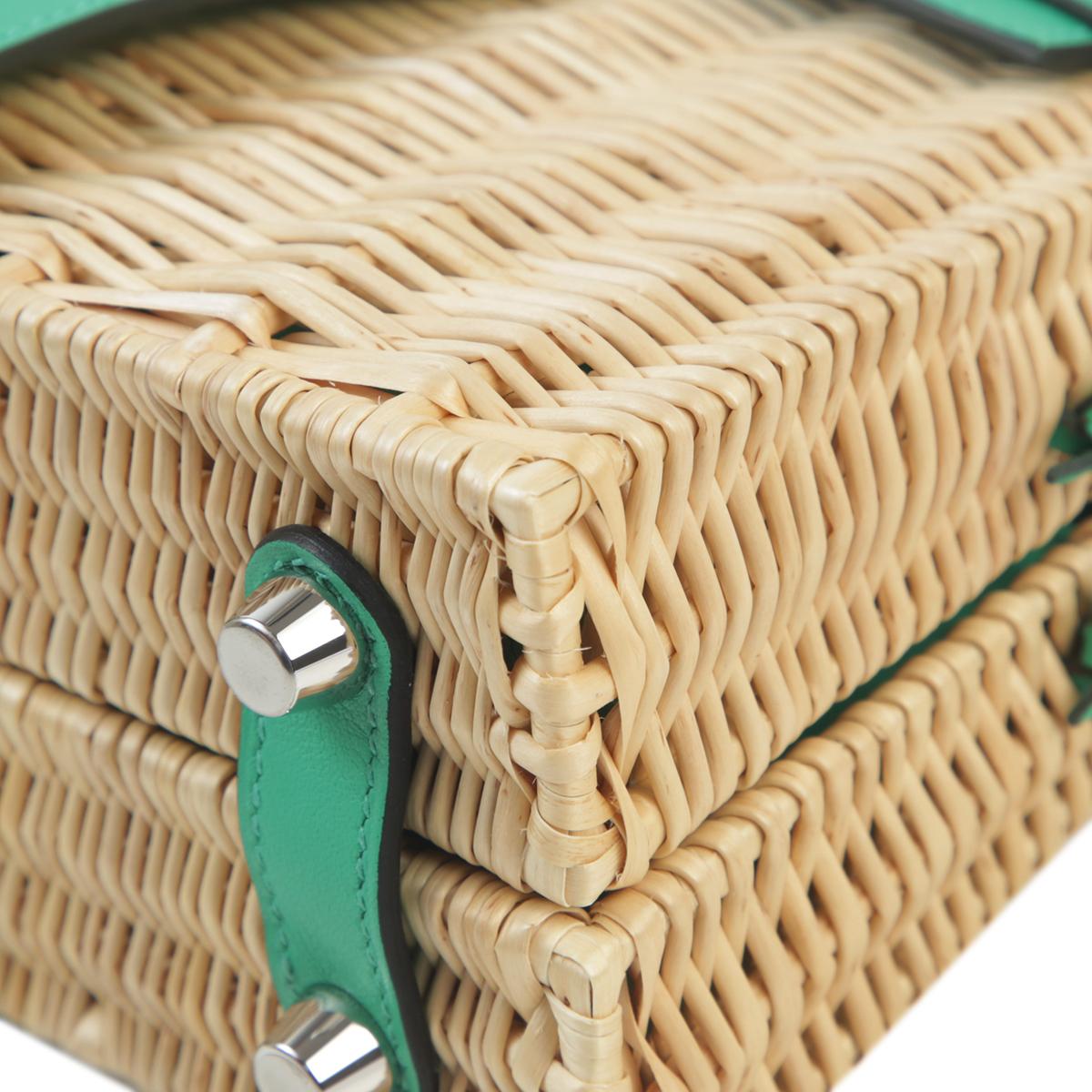 Unused ( Rank NS ) HERMÈS Limited Edition Kelly Picnic Mini Vert Verone (U1) Swift Osier Wicker Palladium hardware B (2023) - 9