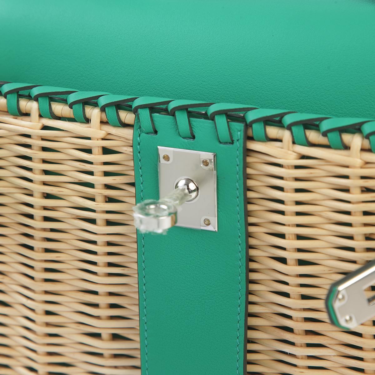 Unused ( Rank NS ) HERMÈS Limited Edition Kelly Picnic Mini Vert Verone (U1) Swift Osier Wicker Palladium hardware B (2023) - 13