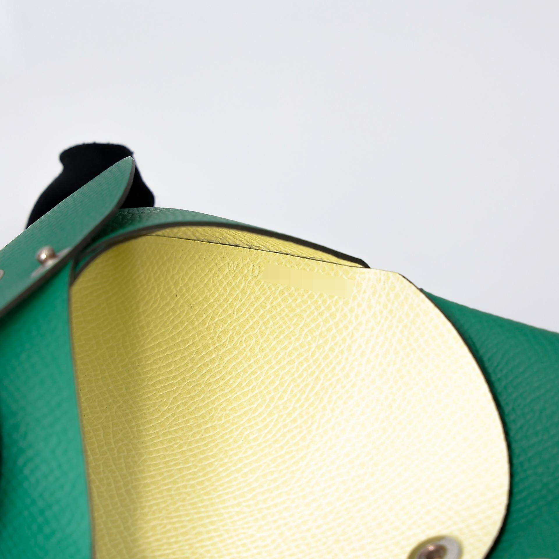 Brand New ( Rank N ) HERMÈS Calvi Duo card holder Jaune milton (i8) Vert Vertigo (U4) Epsom W (2024) - 11