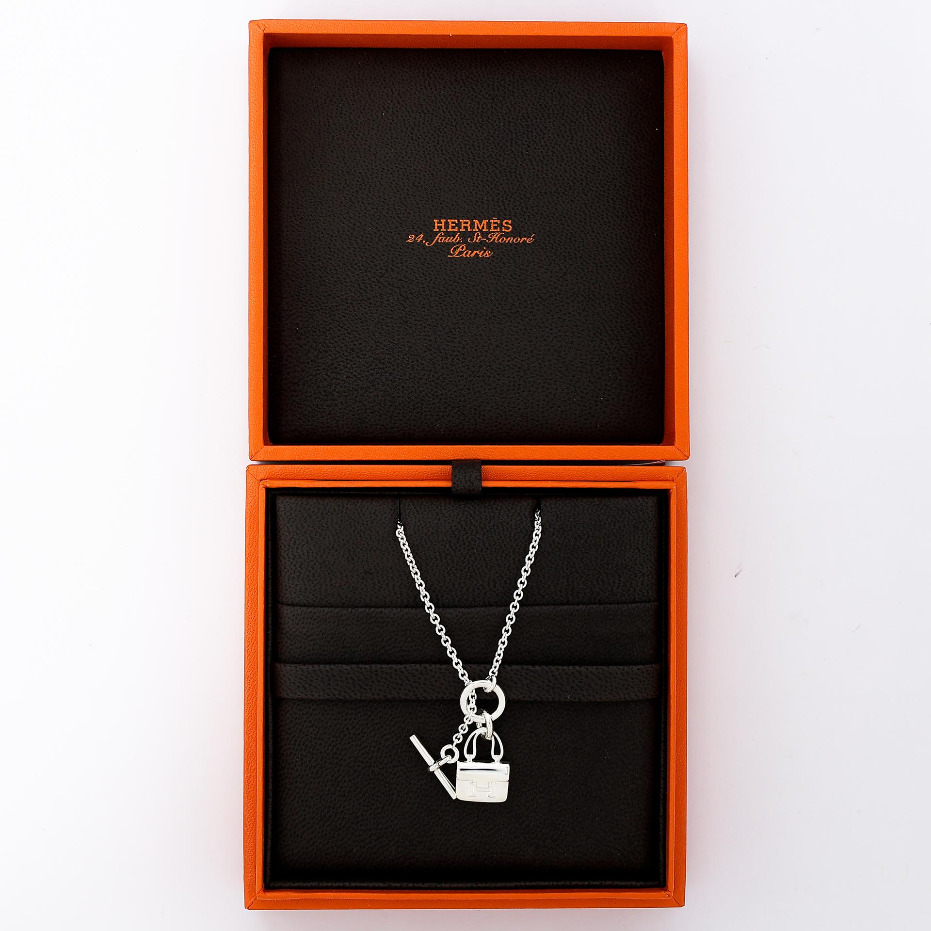 Brand New ( Rank N ) HERMÈS Amulettes Constance pendant Silver Silver 925 - 7
