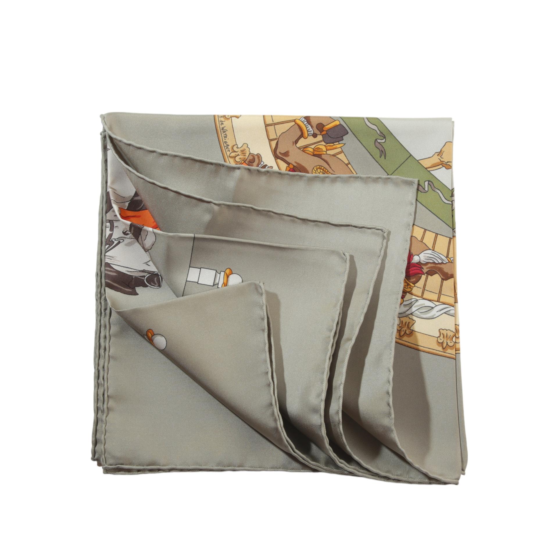 Excellent ( Rank SA ) HERMÈS Carre 90 Musee Vivant du Cheval Chantilly scarf Gray Silk - 3